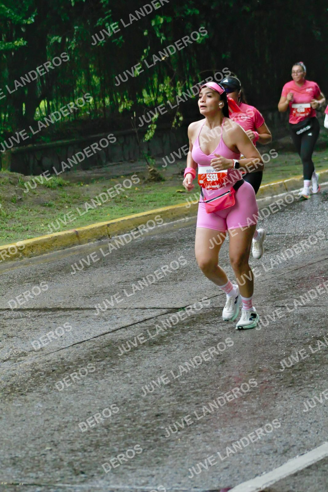 Foto del BARBIE RUN GUADALAJARA en Paseo Andares, Blvd. Puerta de Hierro 4965, Zapopan a las 07:36 · Ruta · dorsal 5331