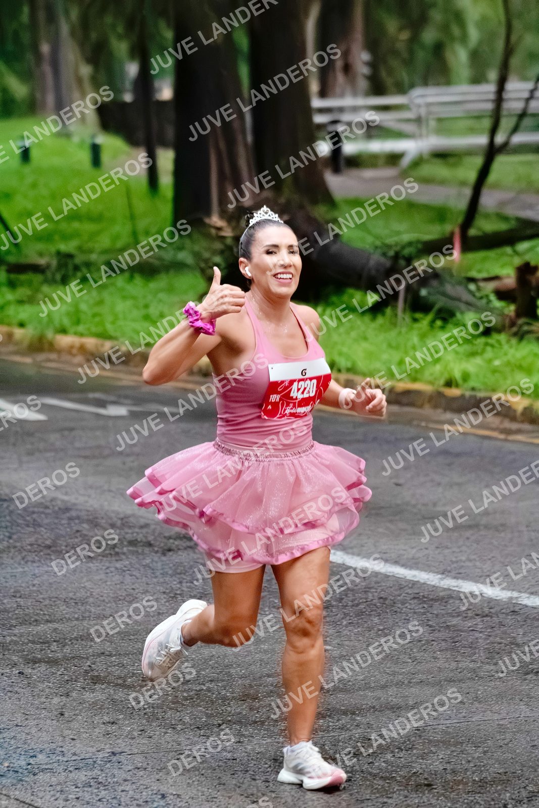Foto del BARBIE RUN GUADALAJARA en Paseo Andares, Blvd. Puerta de Hierro 4965, Zapopan a las 06:57 · Ruta · dorsal 4220