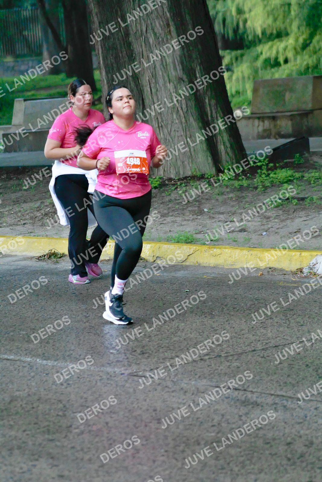 Foto del BARBIE RUN GUADALAJARA en Paseo Andares, Blvd. Puerta de Hierro 4965, Zapopan a las 07:50 · Ruta · dorsal 4948