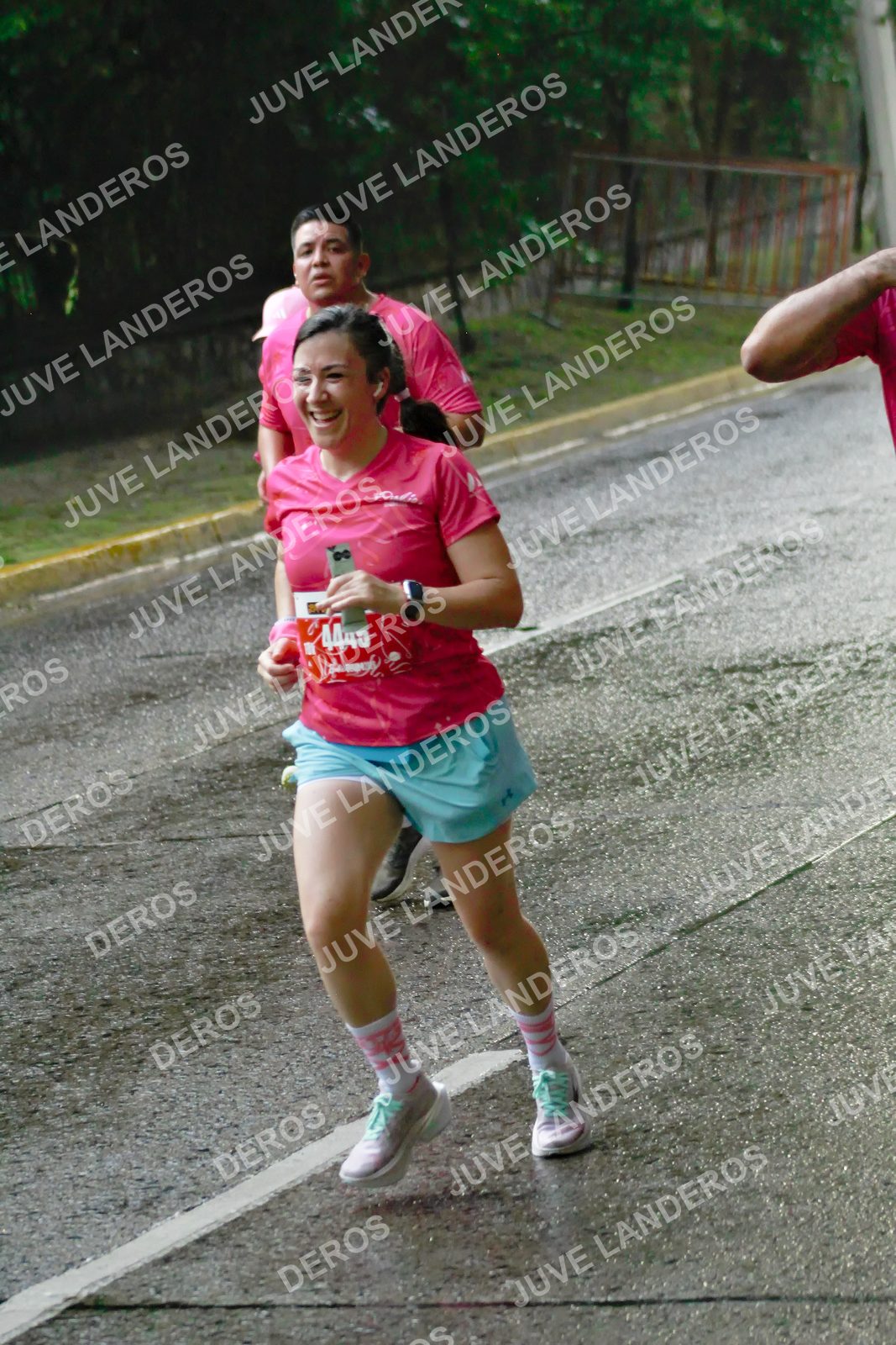 Foto del BARBIE RUN GUADALAJARA en Paseo Andares, Blvd. Puerta de Hierro 4965, Zapopan a las 07:37 · Ruta · dorsal 4445