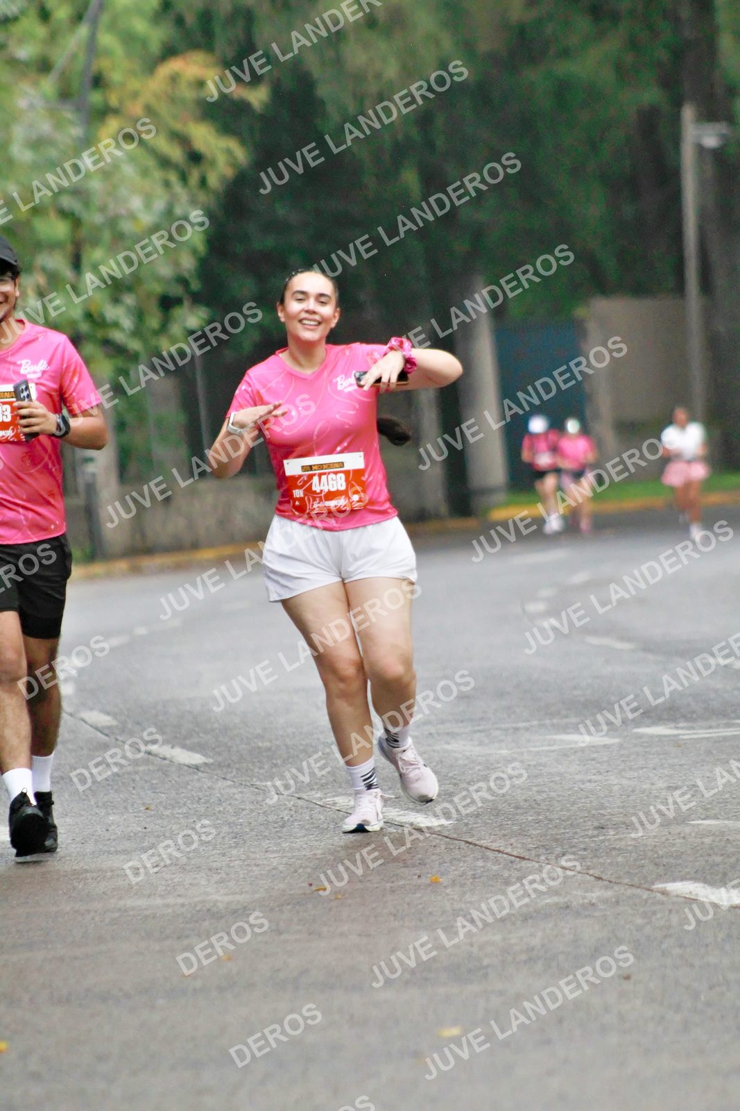 Foto del BARBIE RUN GUADALAJARA en Paseo Andares, Blvd. Puerta de Hierro 4965, Zapopan a las 07:27 · Ruta · dorsal 4468