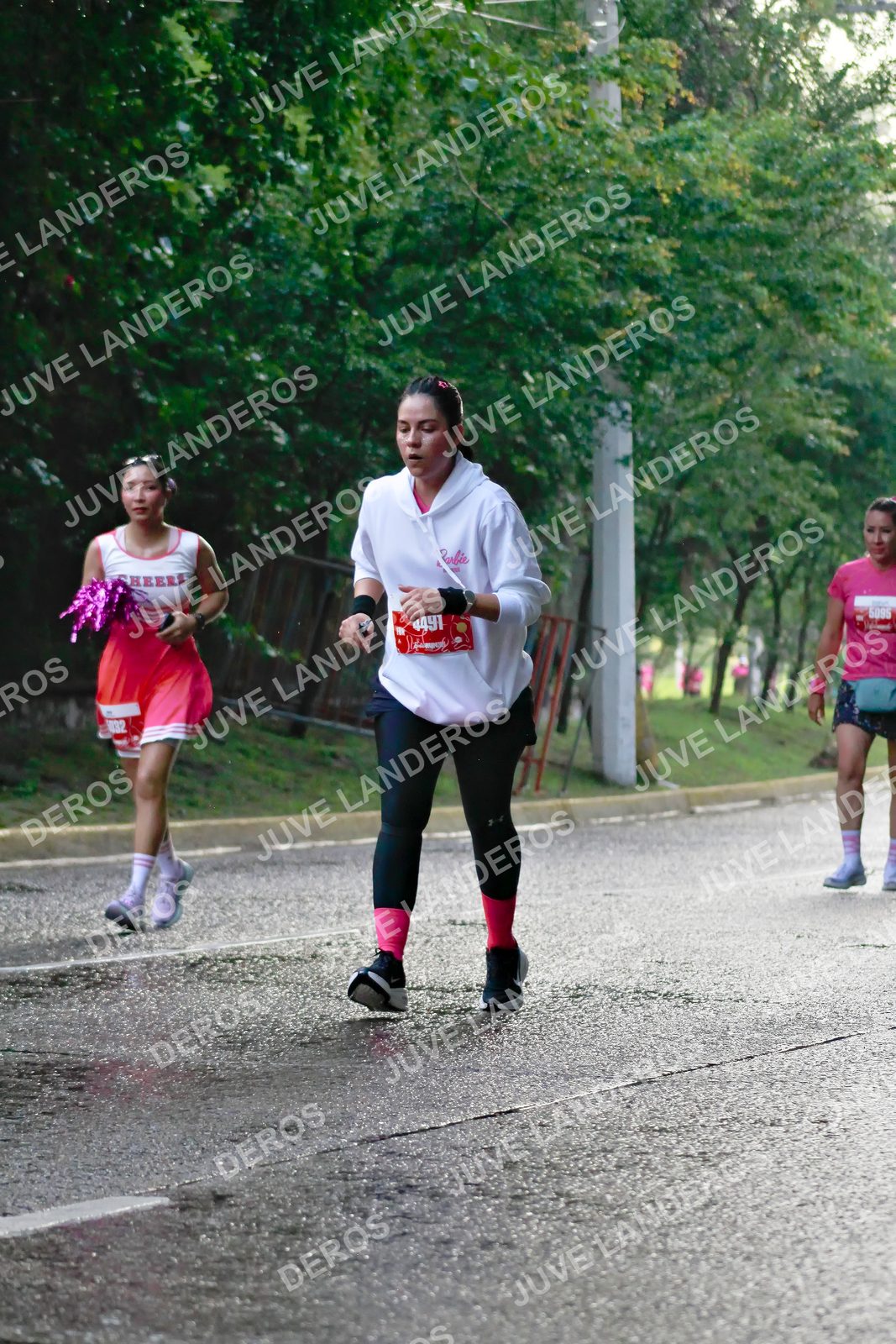 Foto del BARBIE RUN GUADALAJARA en Paseo Andares, Blvd. Puerta de Hierro 4965, Zapopan a las 07:41 · Ruta · dorsal 4491