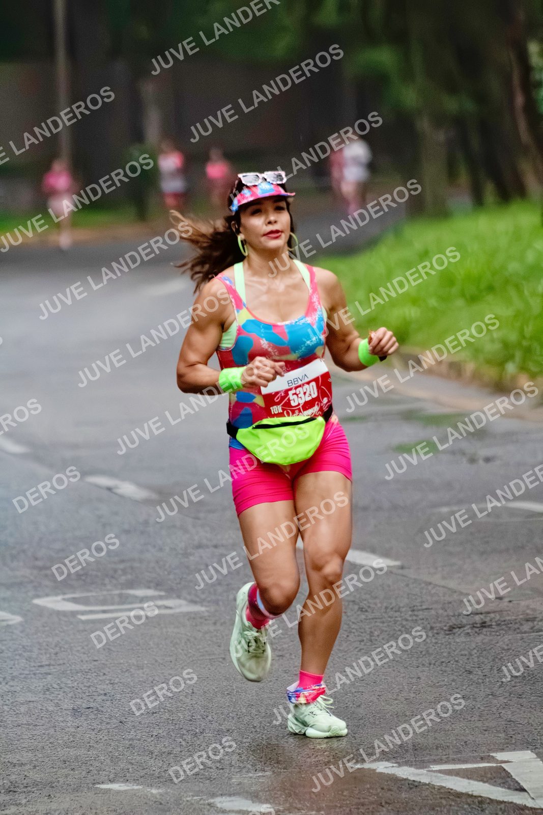 Foto del BARBIE RUN GUADALAJARA en Paseo Andares, Blvd. Puerta de Hierro 4965, Zapopan a las 06:58 · Ruta · dorsal 5320