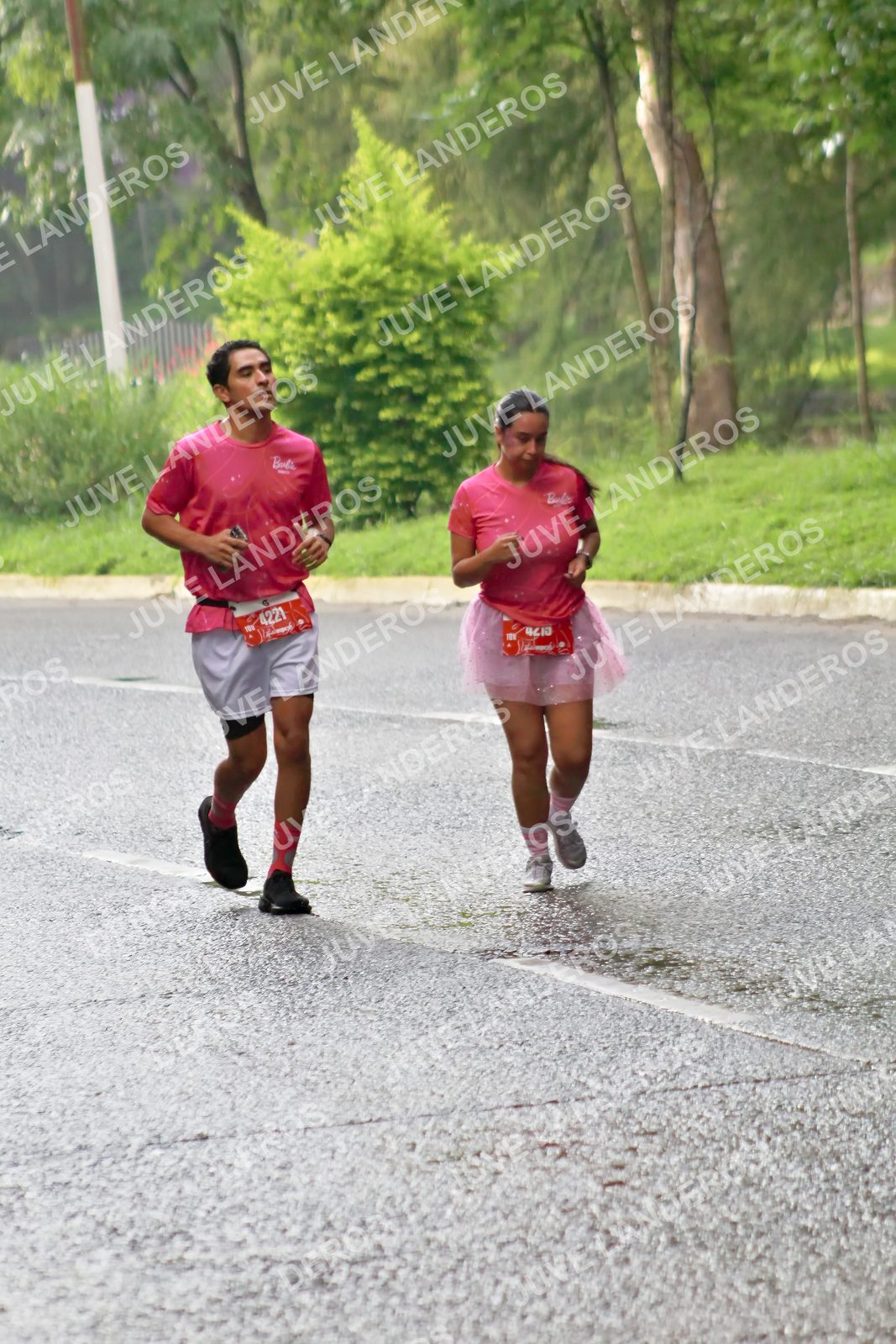 Foto del BARBIE RUN GUADALAJARA en Paseo Andares, Blvd. Puerta de Hierro 4965, Zapopan a las 07:50 · Ruta · dorsal 4221