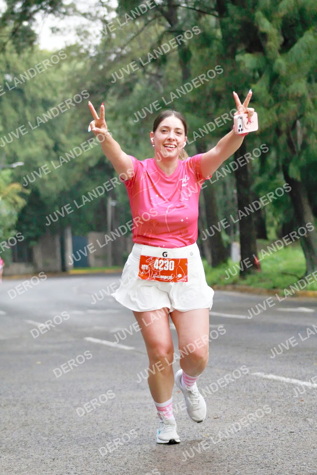 Foto del BARBIE RUN GUADALAJARA en Paseo Andares, Blvd. Puerta de Hierro 4965, Zapopan a las 07:23 · Ruta · dorsal 4230