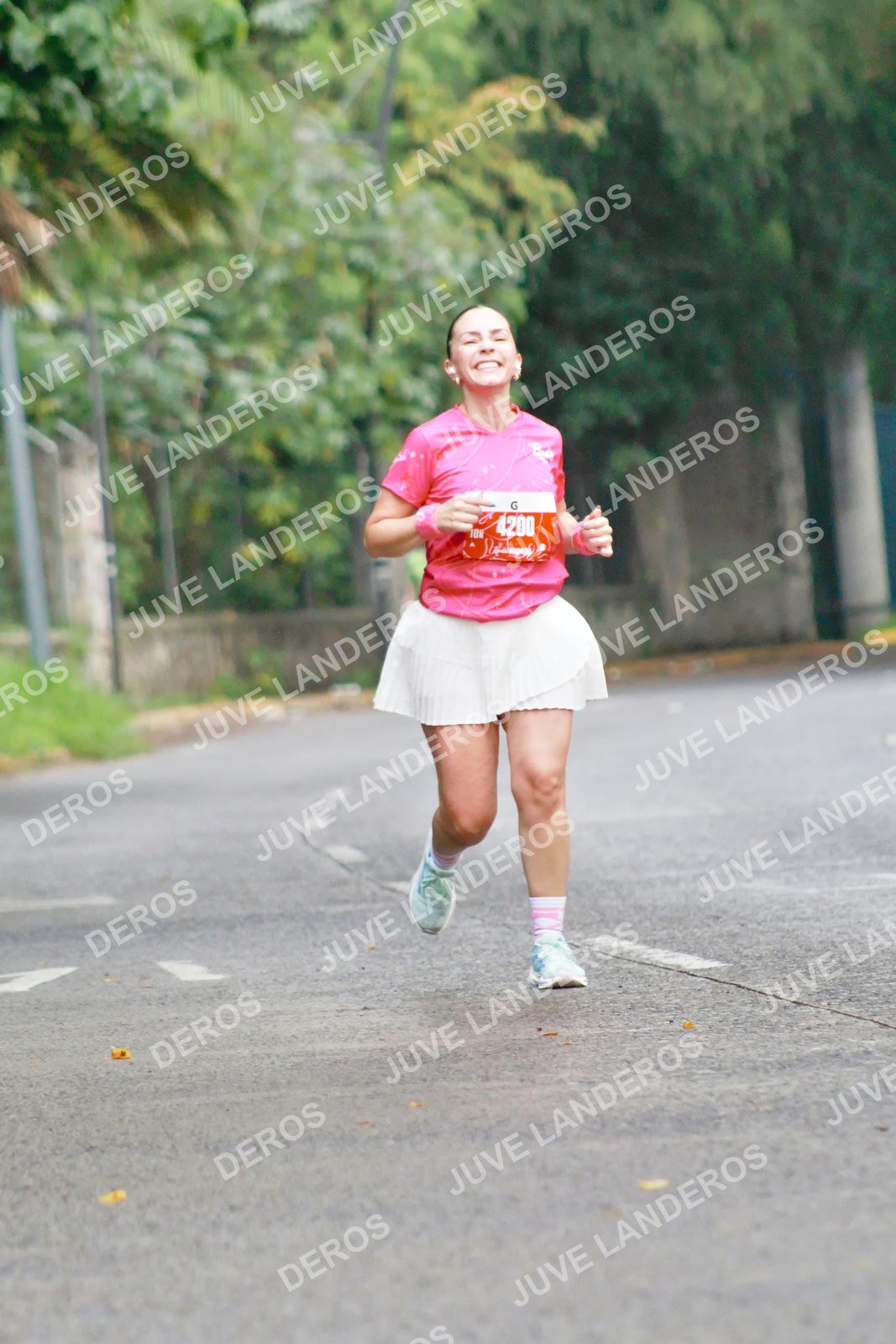 Foto del BARBIE RUN GUADALAJARA en Paseo Andares, Blvd. Puerta de Hierro 4965, Zapopan a las 07:25 · Ruta · dorsal 4200