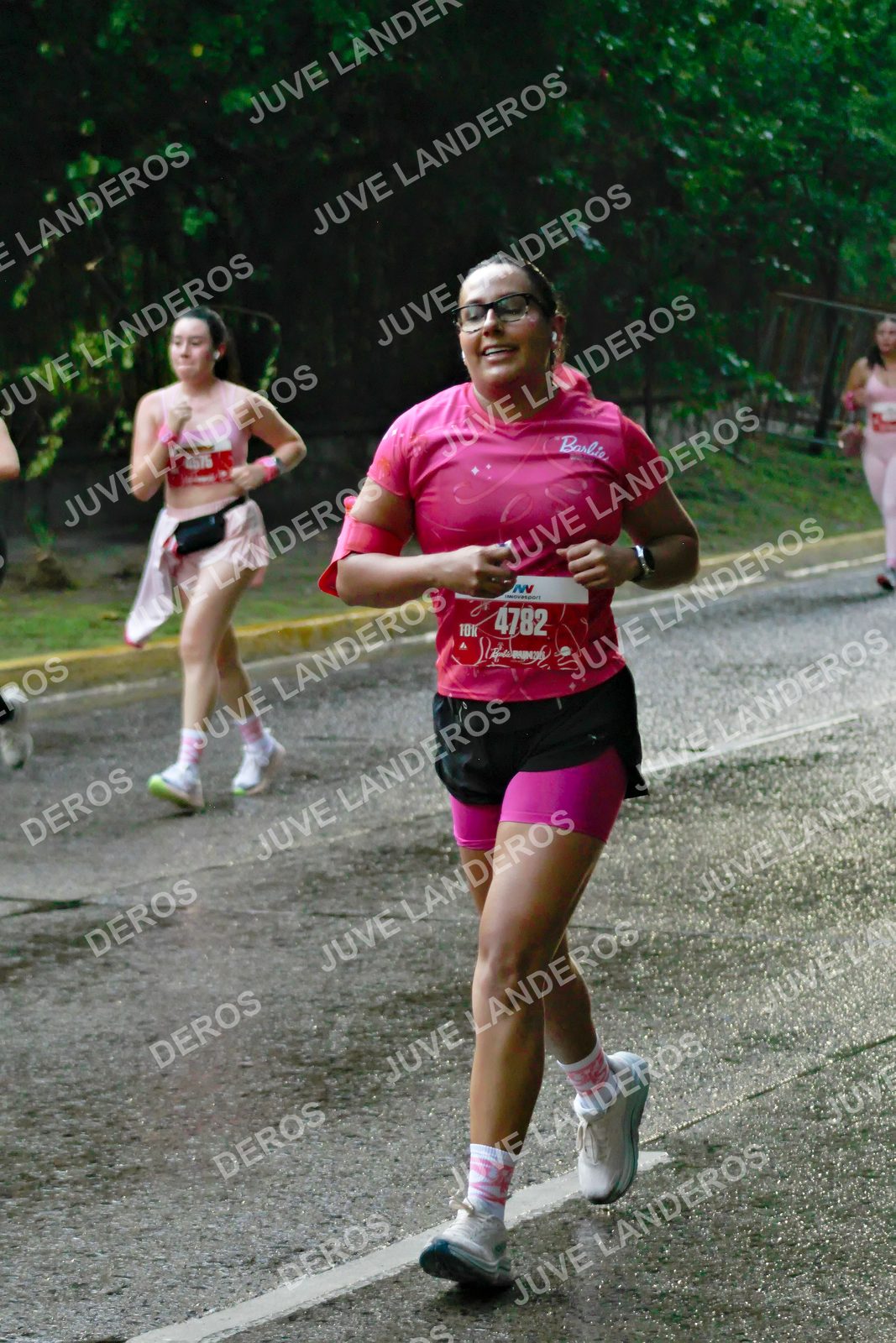 Foto del BARBIE RUN GUADALAJARA en Paseo Andares, Blvd. Puerta de Hierro 4965, Zapopan a las 07:38 · Ruta · dorsal 4782