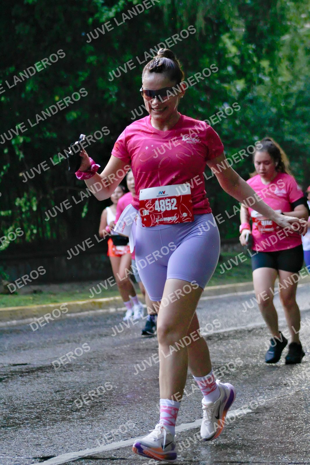 Foto del BARBIE RUN GUADALAJARA en Paseo Andares, Blvd. Puerta de Hierro 4965, Zapopan a las 07:40 · Ruta · dorsal 4852