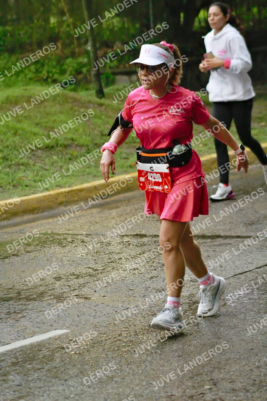 Foto del BARBIE RUN GUADALAJARA en Paseo Andares, Blvd. Puerta de Hierro 4965, Zapopan a las 07:36 · Ruta · dorsal 4290
