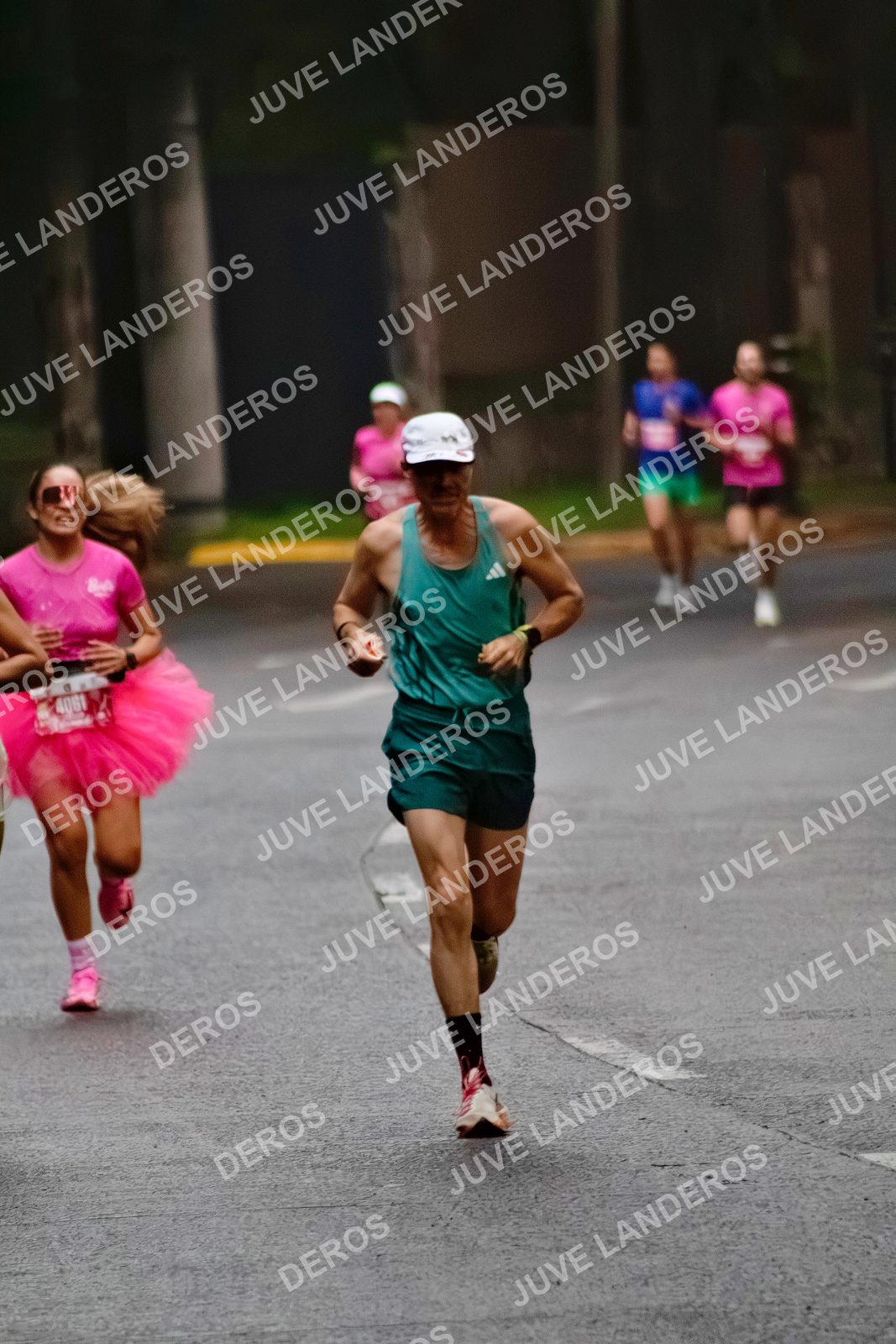 Foto del BARBIE RUN GUADALAJARA en Paseo Andares, Blvd. Puerta de Hierro 4965, Zapopan a las 06:58 · Ruta