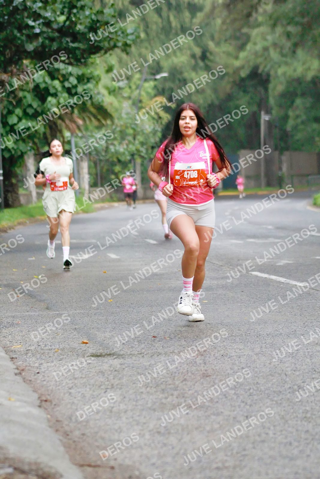 Foto del BARBIE RUN GUADALAJARA en Paseo Andares, Blvd. Puerta de Hierro 4965, Zapopan a las 07:23 · Ruta · dorsal 4708