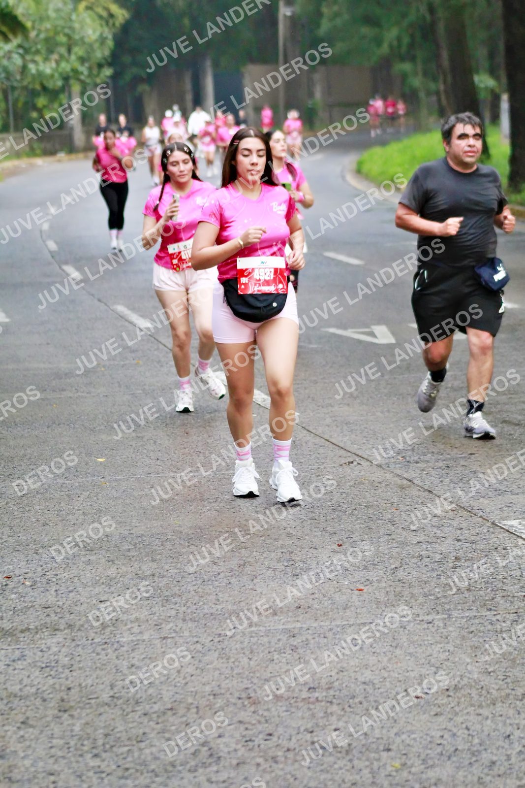 Foto del BARBIE RUN GUADALAJARA en Paseo Andares, Blvd. Puerta de Hierro 4965, Zapopan a las 07:10 · Ruta