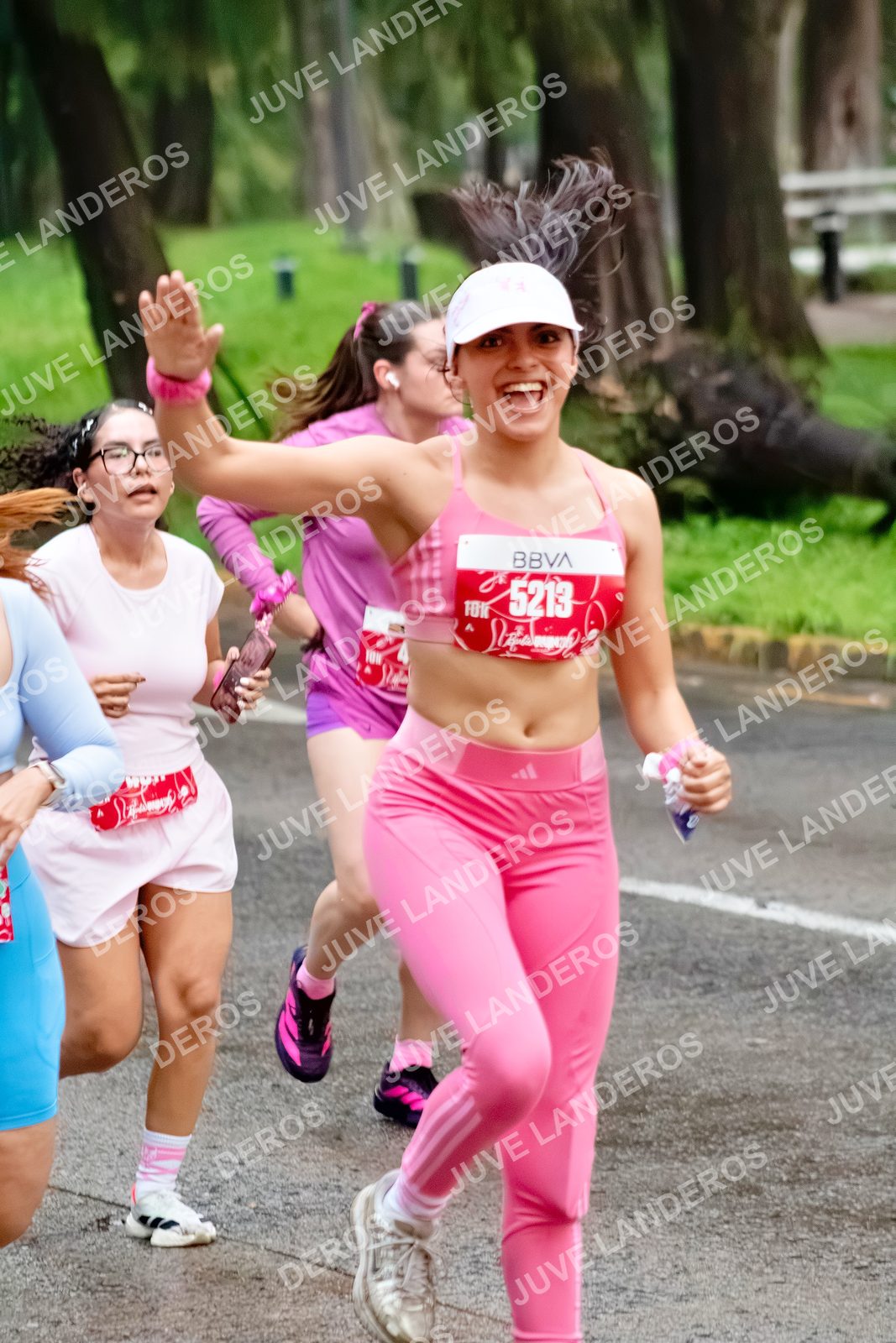 Foto del BARBIE RUN GUADALAJARA en Paseo Andares, Blvd. Puerta de Hierro 4965, Zapopan a las 07:02 · Ruta · dorsal 5213