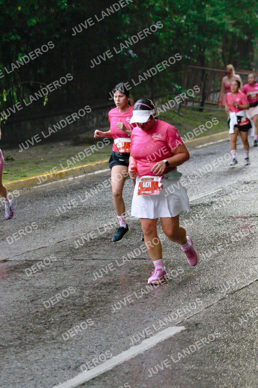 Foto del BARBIE RUN GUADALAJARA en Paseo Andares, Blvd. Puerta de Hierro 4965, Zapopan a las 07:37 · Ruta · dorsal 4471
