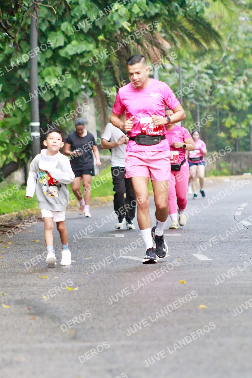 Foto del BARBIE RUN GUADALAJARA en Paseo Andares, Blvd. Puerta de Hierro 4965, Zapopan a las 07:12 · Ruta