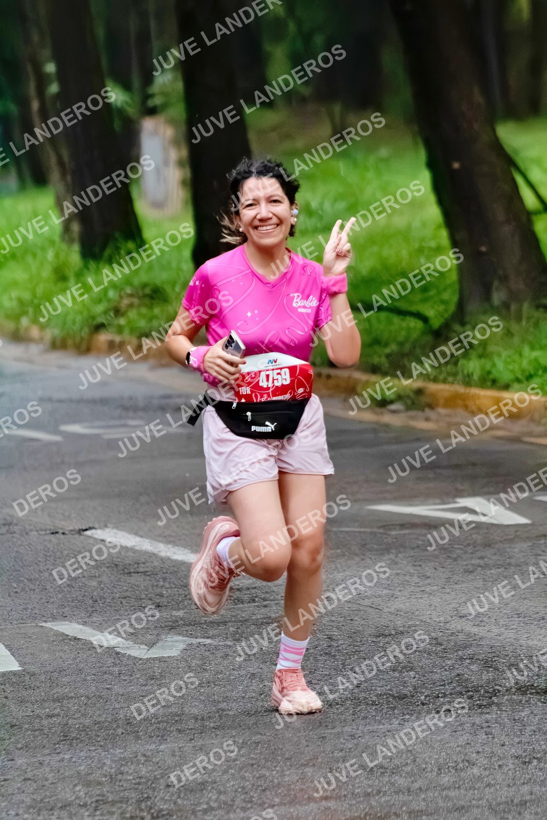 Foto del BARBIE RUN GUADALAJARA en Paseo Andares, Blvd. Puerta de Hierro 4965, Zapopan a las 06:59 · Ruta · dorsal 4759