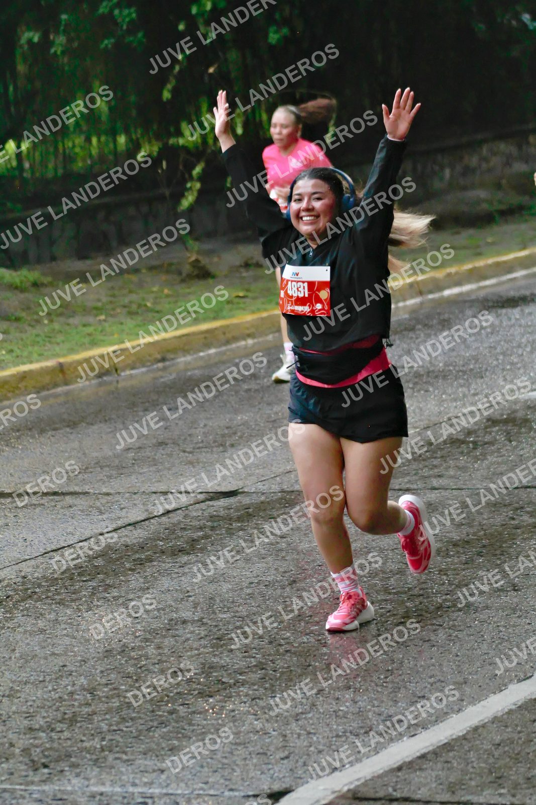 Foto del BARBIE RUN GUADALAJARA en Paseo Andares, Blvd. Puerta de Hierro 4965, Zapopan a las 07:37 · Ruta · dorsal 4831