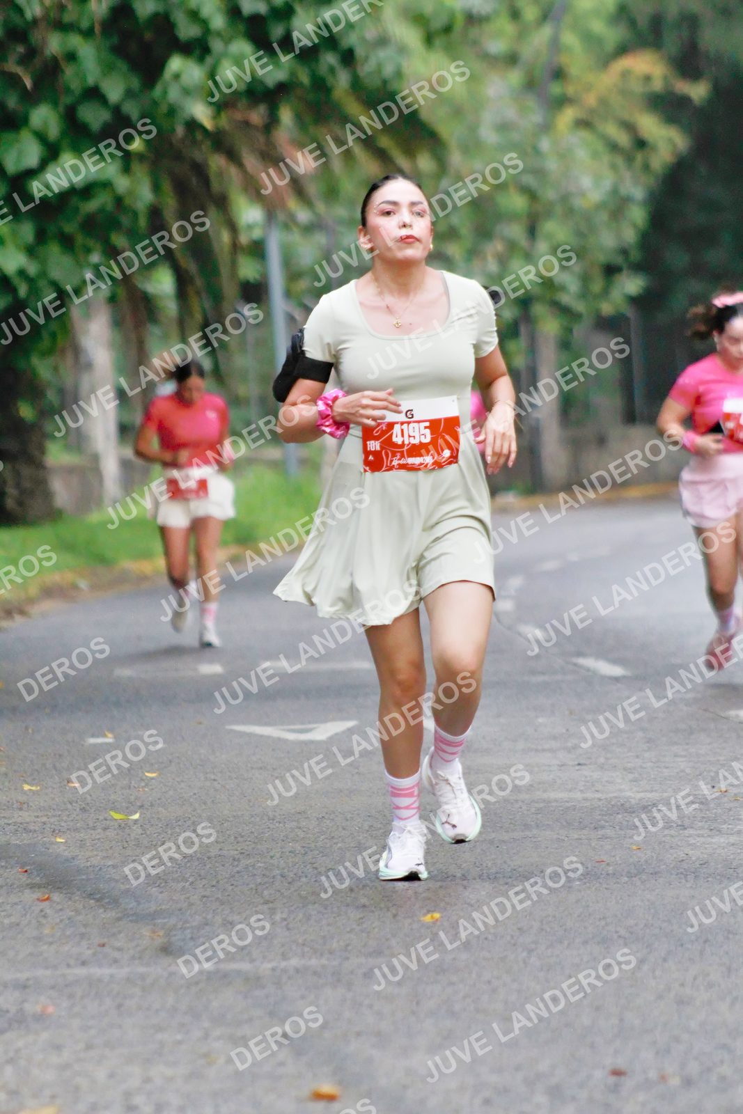 Foto del BARBIE RUN GUADALAJARA en Paseo Andares, Blvd. Puerta de Hierro 4965, Zapopan a las 07:23 · Ruta · dorsal 4195