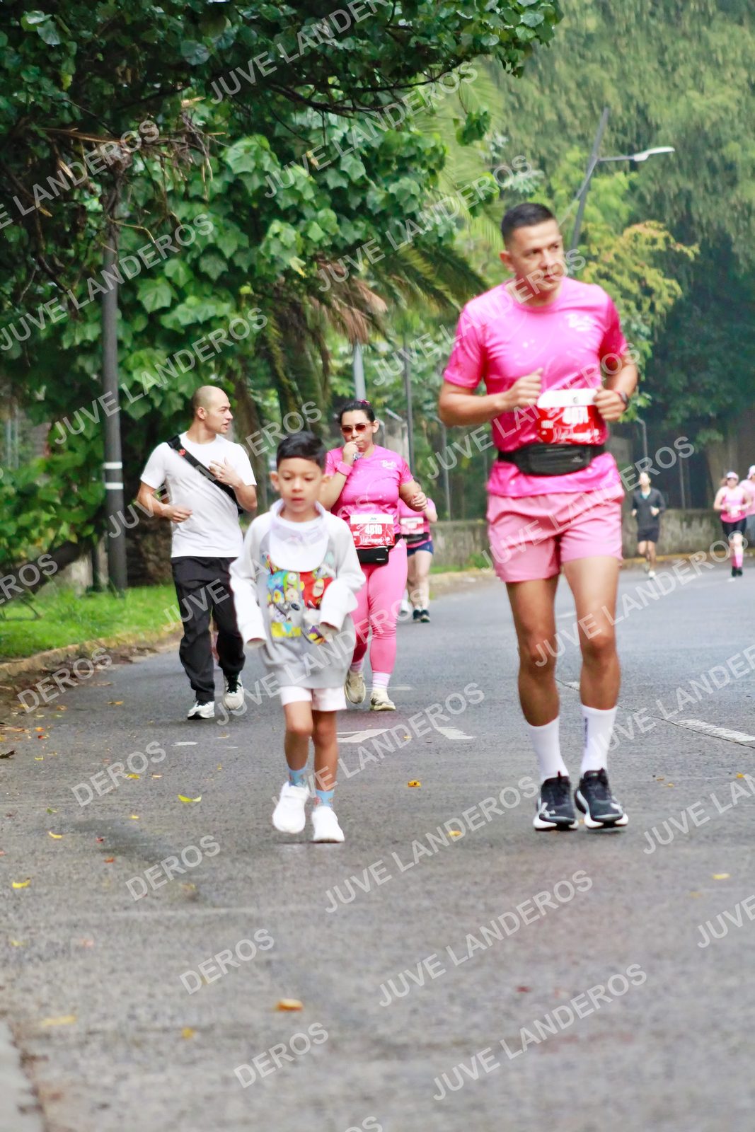 Foto del BARBIE RUN GUADALAJARA en Paseo Andares, Blvd. Puerta de Hierro 4965, Zapopan a las 07:12 · Ruta