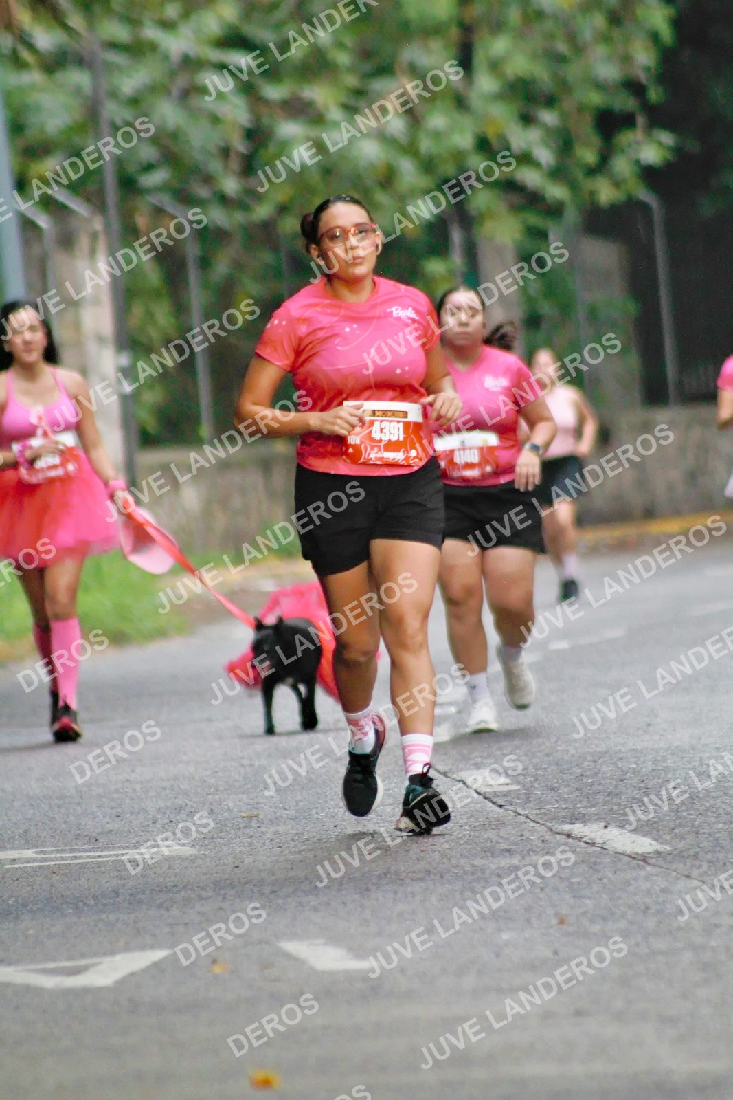 Foto del BARBIE RUN GUADALAJARA en Paseo Andares, Blvd. Puerta de Hierro 4965, Zapopan a las 07:24 · Ruta · dorsal 4391