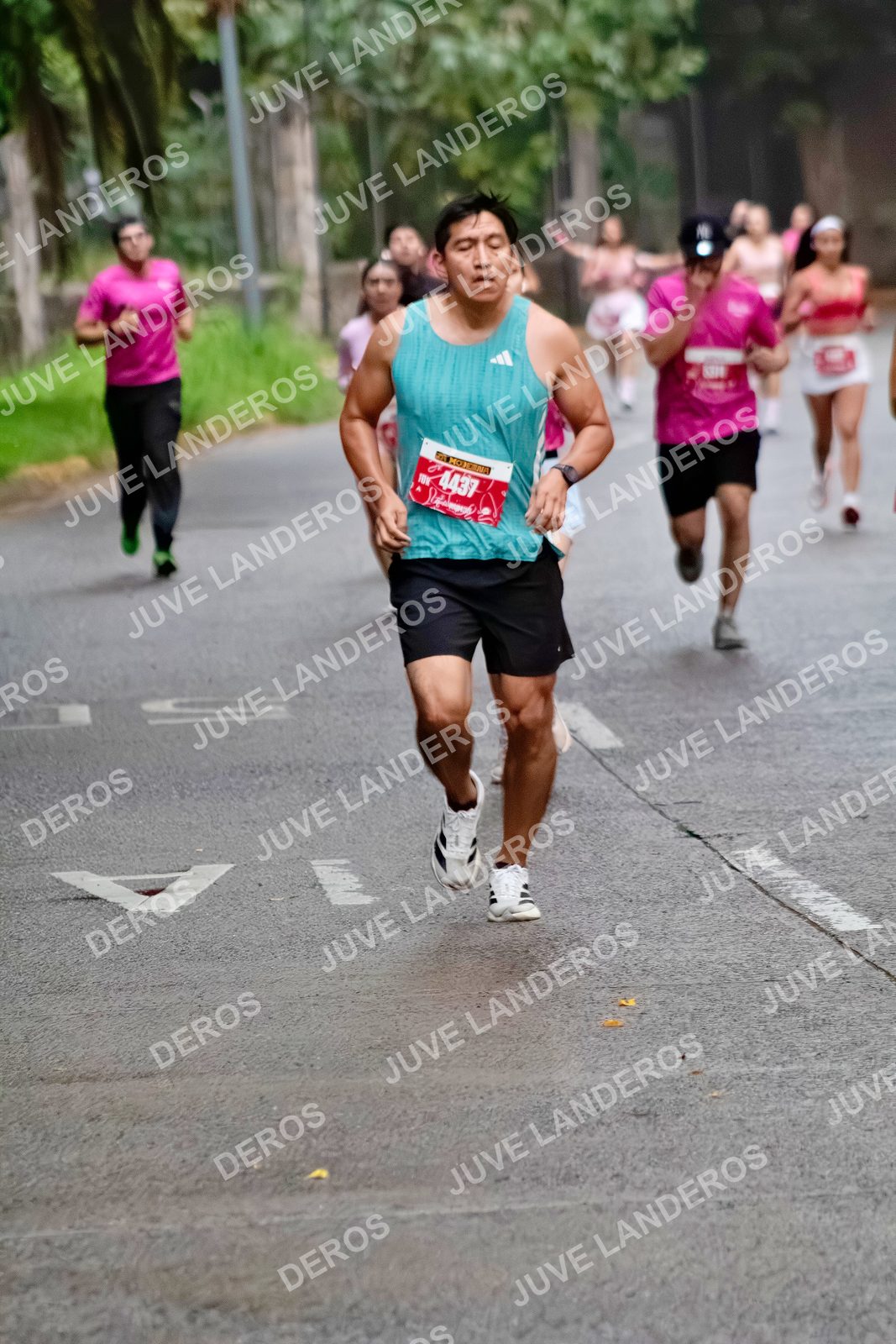 Foto del BARBIE RUN GUADALAJARA en Paseo Andares, Blvd. Puerta de Hierro 4965, Zapopan a las 06:59 · Ruta · dorsal 4437