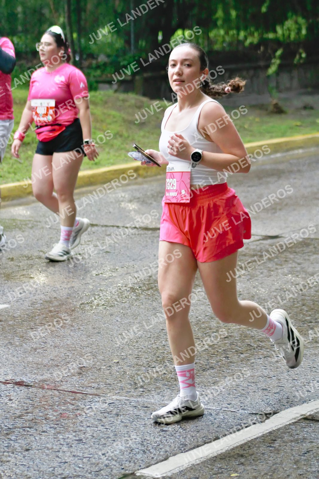 Foto del BARBIE RUN GUADALAJARA en Paseo Andares, Blvd. Puerta de Hierro 4965, Zapopan a las 07:48 · Ruta · dorsal 1329