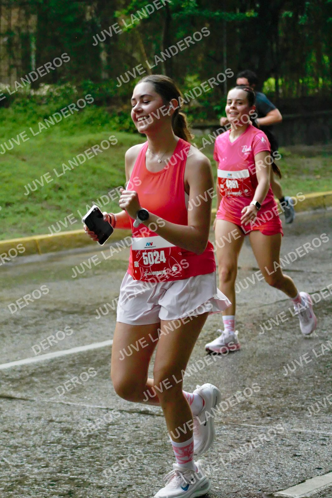 Foto del BARBIE RUN GUADALAJARA en Paseo Andares, Blvd. Puerta de Hierro 4965, Zapopan a las 07:38 · Ruta · dorsal 5024
