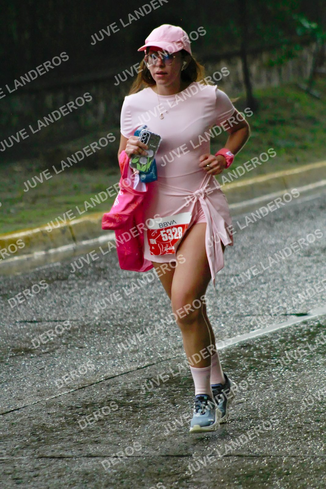 Foto del BARBIE RUN GUADALAJARA en Paseo Andares, Blvd. Puerta de Hierro 4965, Zapopan a las 07:37 · Ruta · dorsal 5328