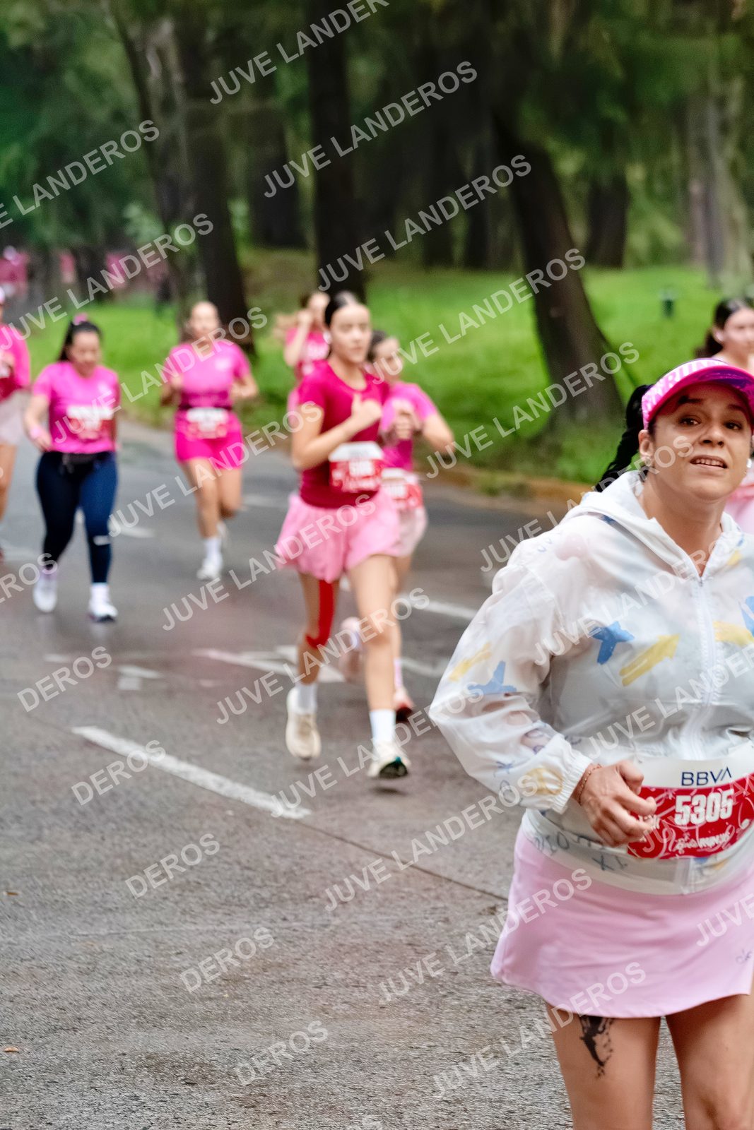 Foto del BARBIE RUN GUADALAJARA en Paseo Andares, Blvd. Puerta de Hierro 4965, Zapopan a las 07:02 · Ruta · dorsal 5305