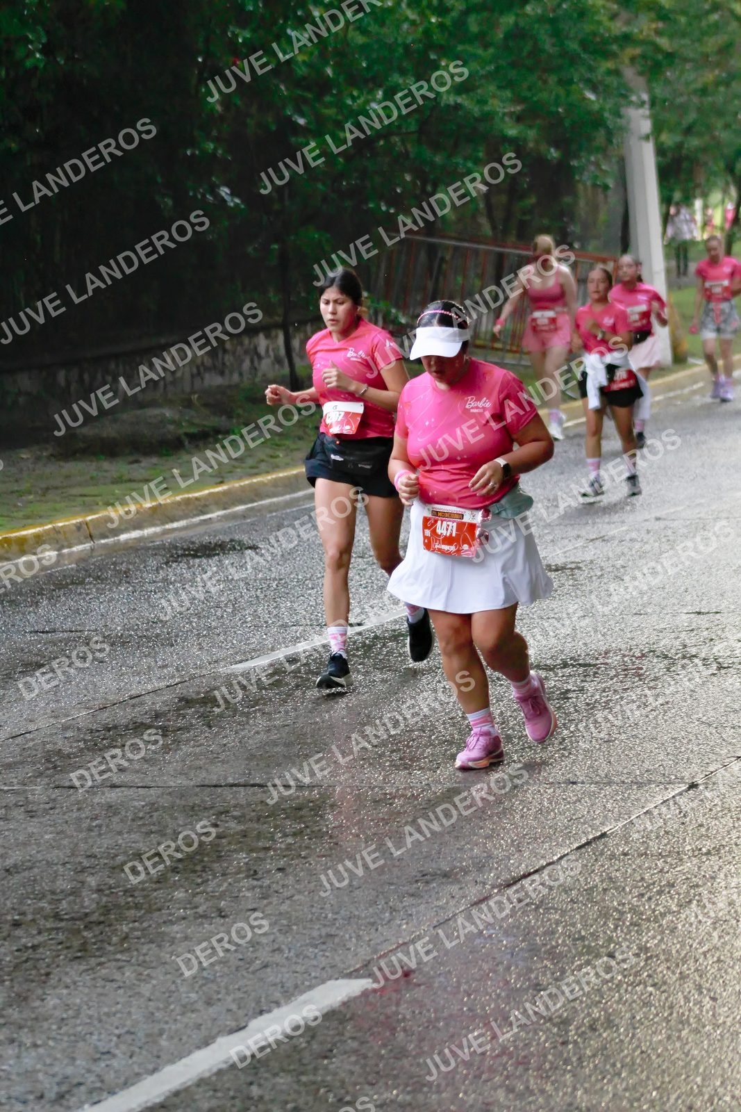 Foto del BARBIE RUN GUADALAJARA en Paseo Andares, Blvd. Puerta de Hierro 4965, Zapopan a las 07:37 · Ruta · dorsal 4471