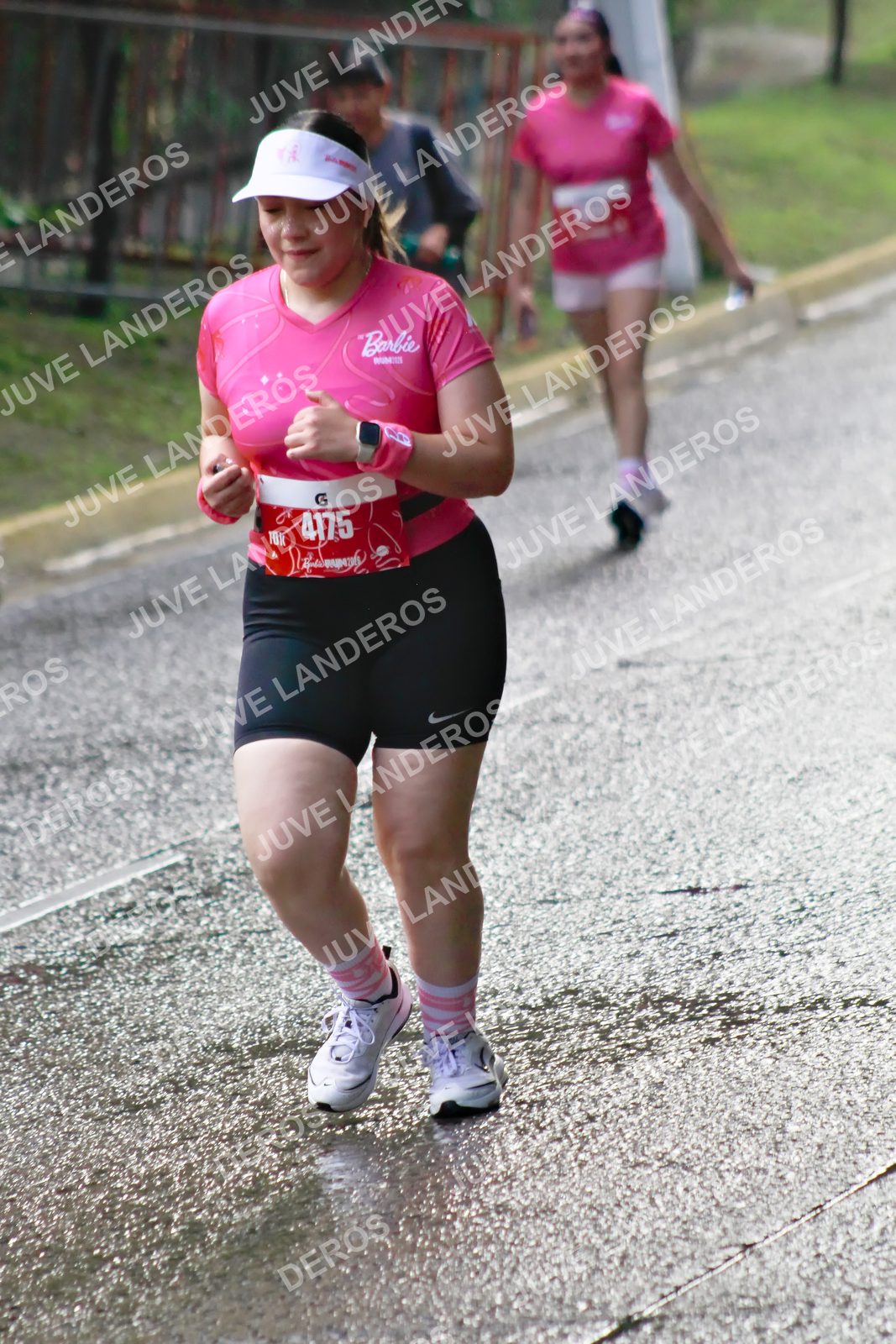 Foto del BARBIE RUN GUADALAJARA en Paseo Andares, Blvd. Puerta de Hierro 4965, Zapopan a las 07:44 · Ruta · dorsal 4175