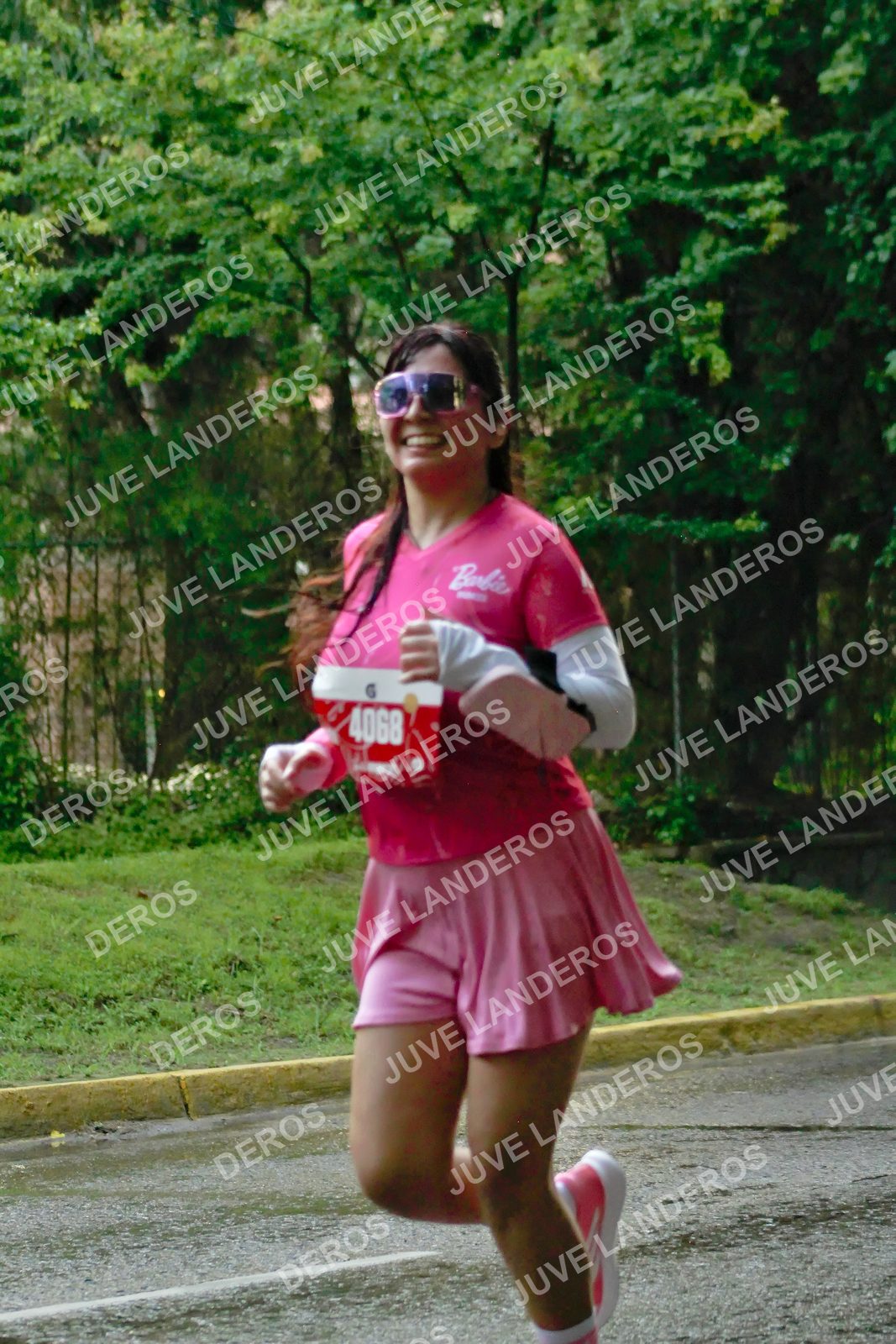 Foto del BARBIE RUN GUADALAJARA en Paseo Andares, Blvd. Puerta de Hierro 4965, Zapopan a las 07:39 · Ruta · dorsal 4068