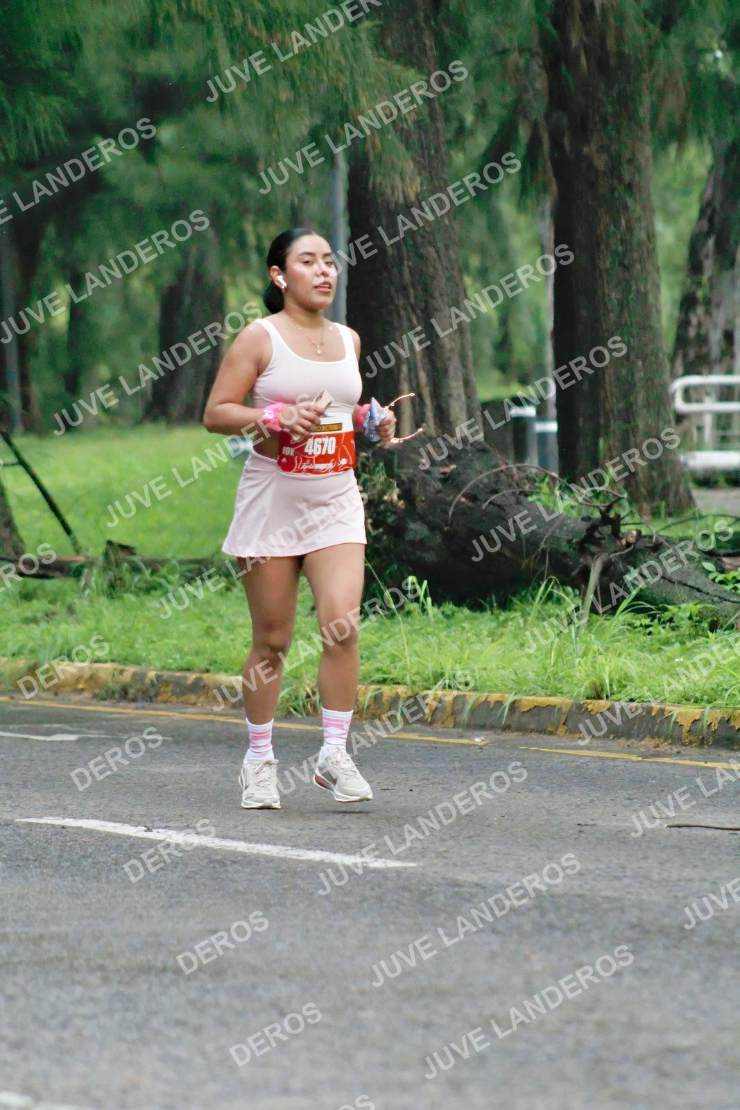 Foto del BARBIE RUN GUADALAJARA en Paseo Andares, Blvd. Puerta de Hierro 4965, Zapopan a las 07:29 · Ruta · dorsal 4670