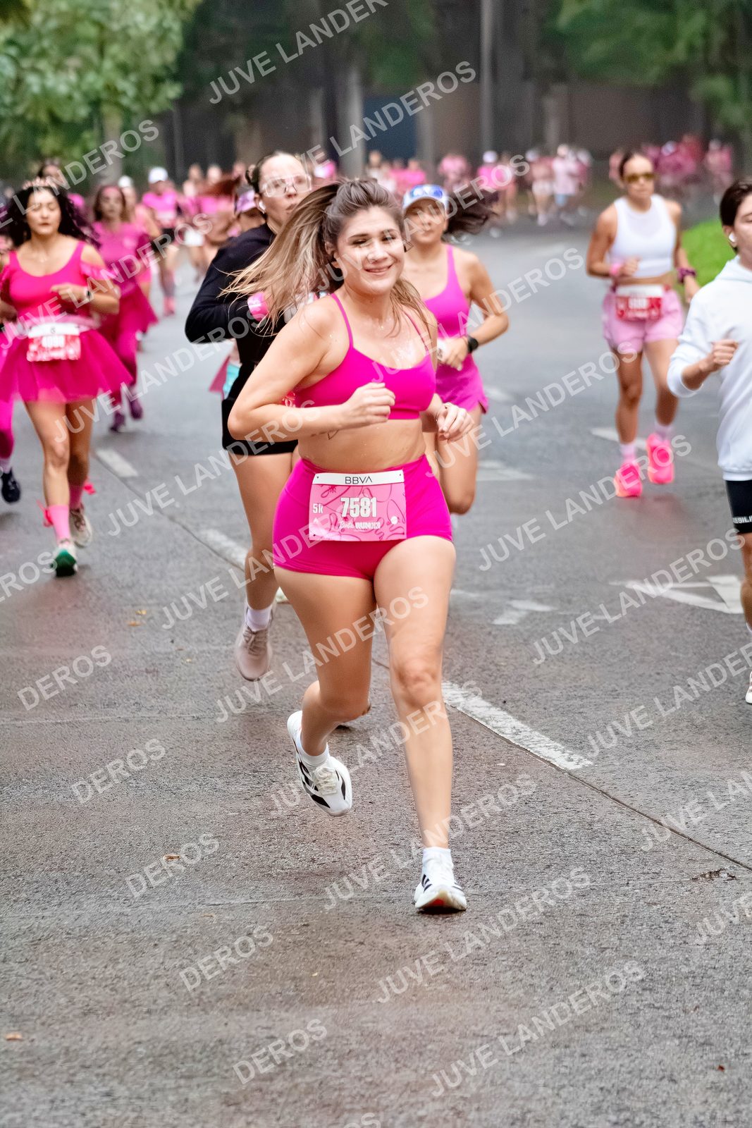 Foto del BARBIE RUN GUADALAJARA en Paseo Andares, Blvd. Puerta de Hierro 4965, Zapopan a las 07:01 · Ruta · dorsal 7581