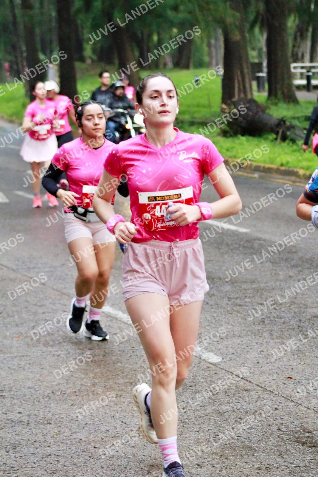 Foto del BARBIE RUN GUADALAJARA en Paseo Andares, Blvd. Puerta de Hierro 4965, Zapopan a las 07:06 · Ruta