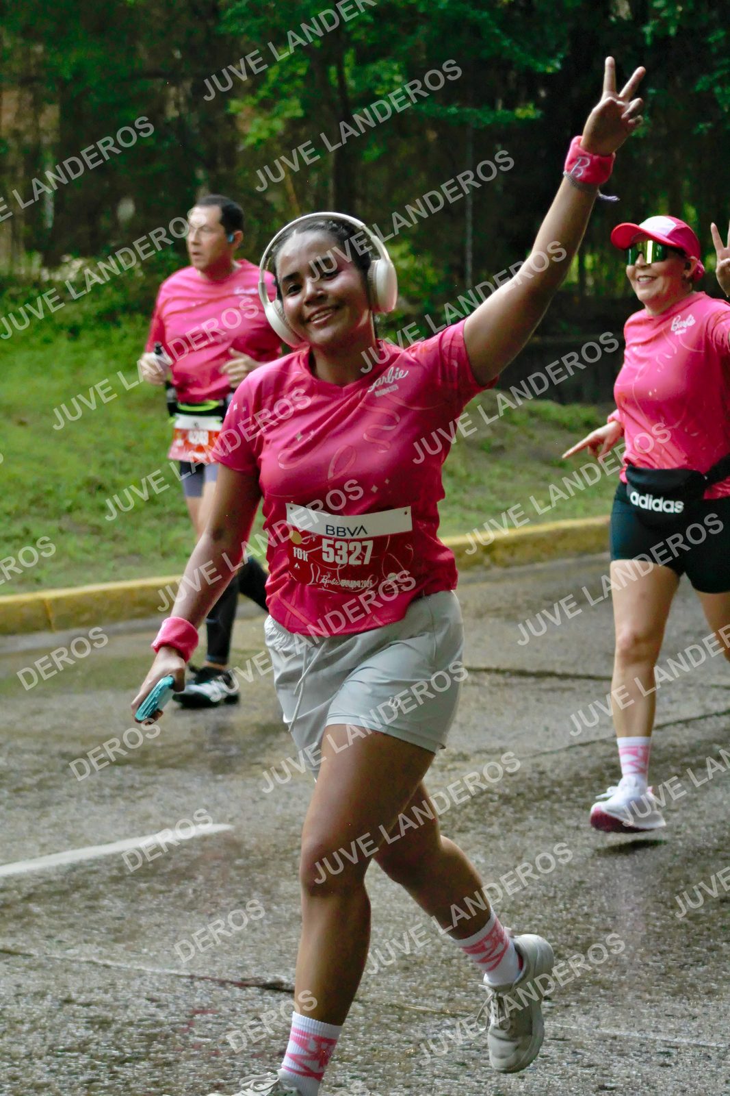 Foto del BARBIE RUN GUADALAJARA en Paseo Andares, Blvd. Puerta de Hierro 4965, Zapopan a las 07:38 · Ruta · dorsal 5327