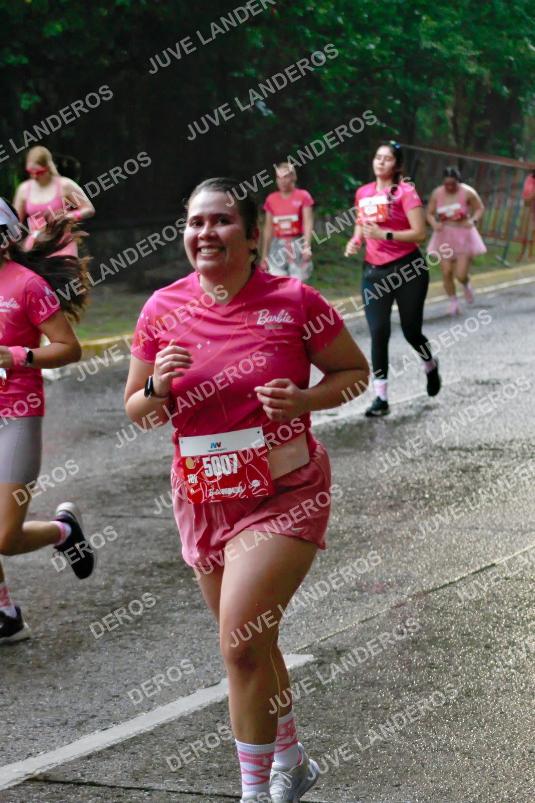Foto del BARBIE RUN GUADALAJARA en Paseo Andares, Blvd. Puerta de Hierro 4965, Zapopan a las 07:38 · Ruta · dorsal 5007