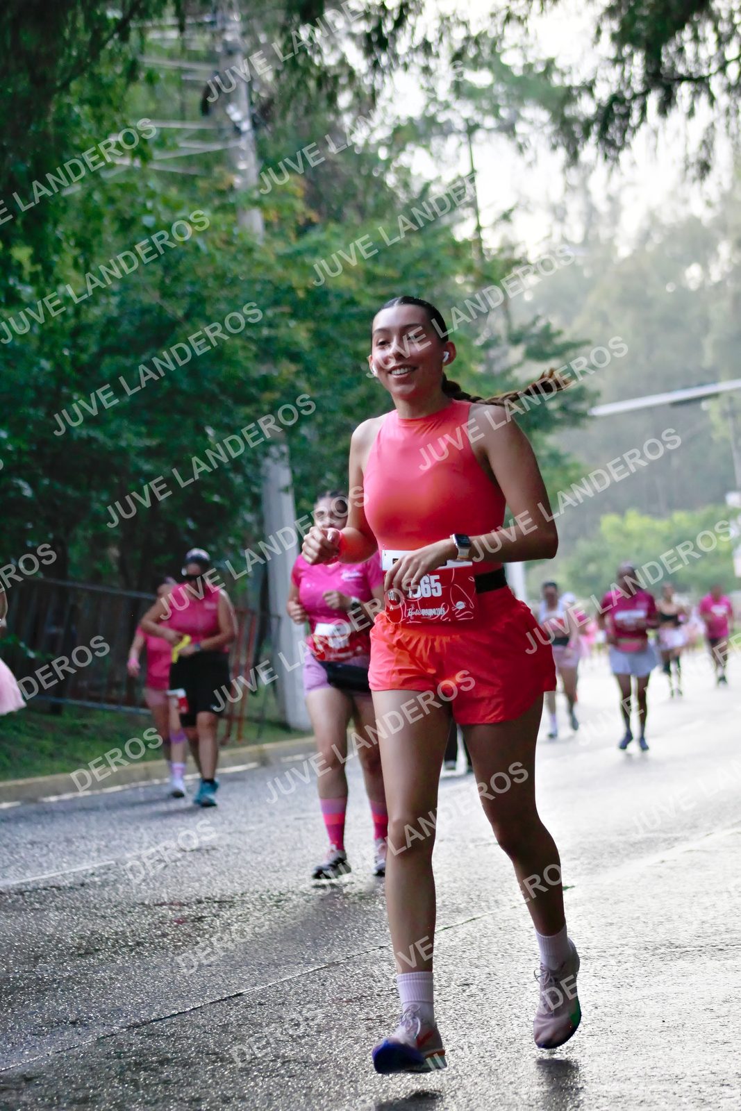 Foto del BARBIE RUN GUADALAJARA en Paseo Andares, Blvd. Puerta de Hierro 4965, Zapopan a las 07:39 · Ruta
