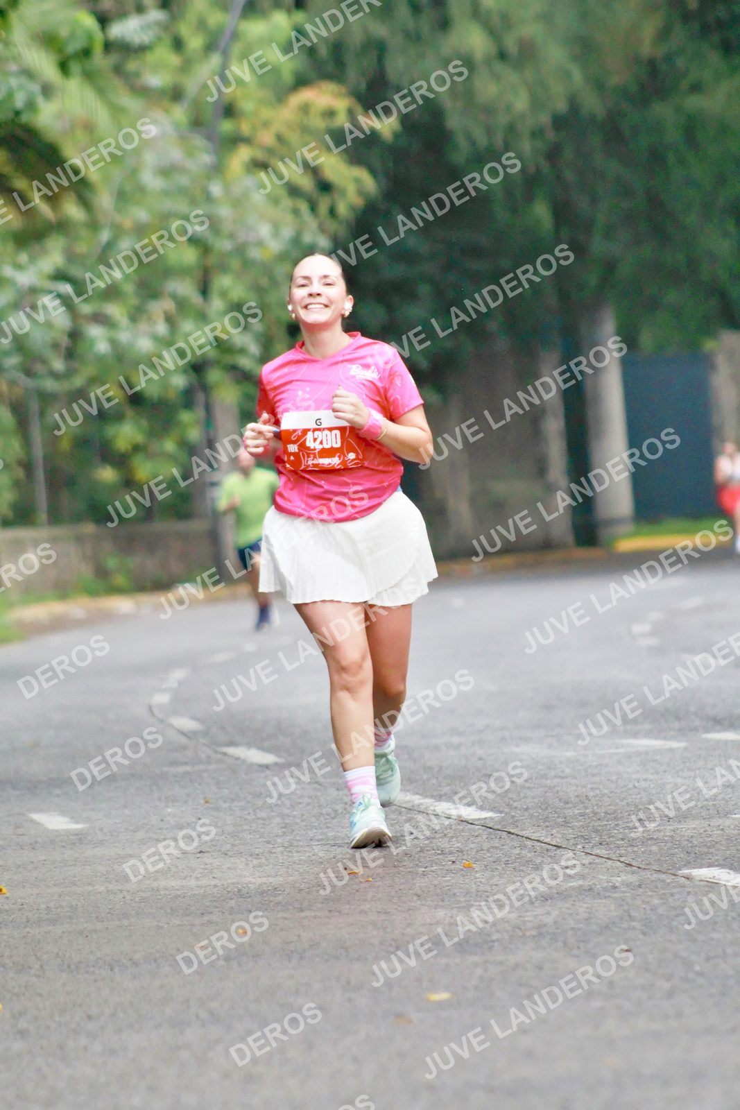 Foto del BARBIE RUN GUADALAJARA en Paseo Andares, Blvd. Puerta de Hierro 4965, Zapopan a las 07:25 · Ruta · dorsal 4200