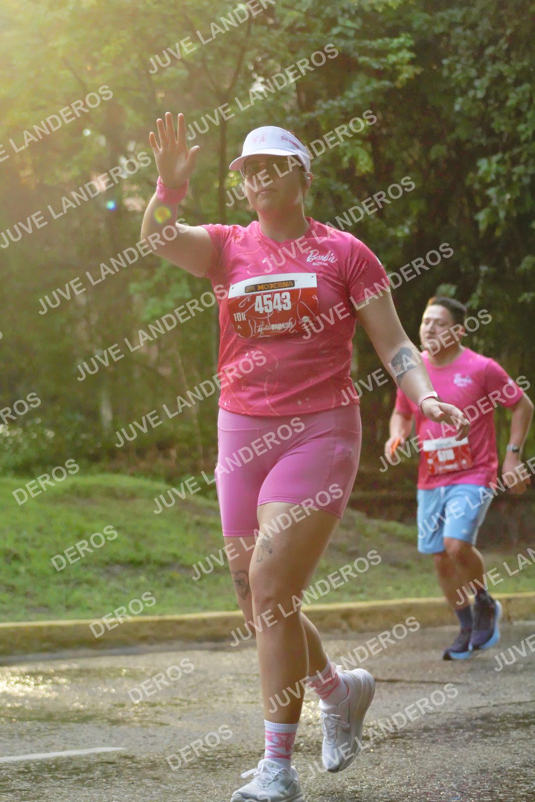 Foto del BARBIE RUN GUADALAJARA en Paseo Andares, Blvd. Puerta de Hierro 4965, Zapopan a las 07:42 · Ruta · dorsal 4543