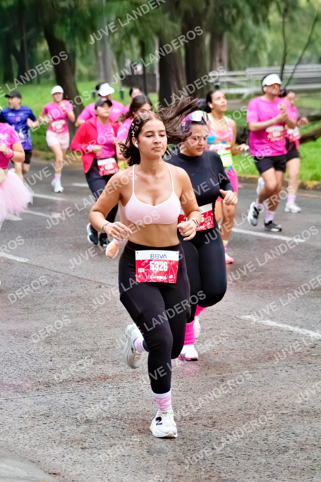 Foto del BARBIE RUN GUADALAJARA en Paseo Andares, Blvd. Puerta de Hierro 4965, Zapopan a las 07:03 · Ruta · dorsal 5326