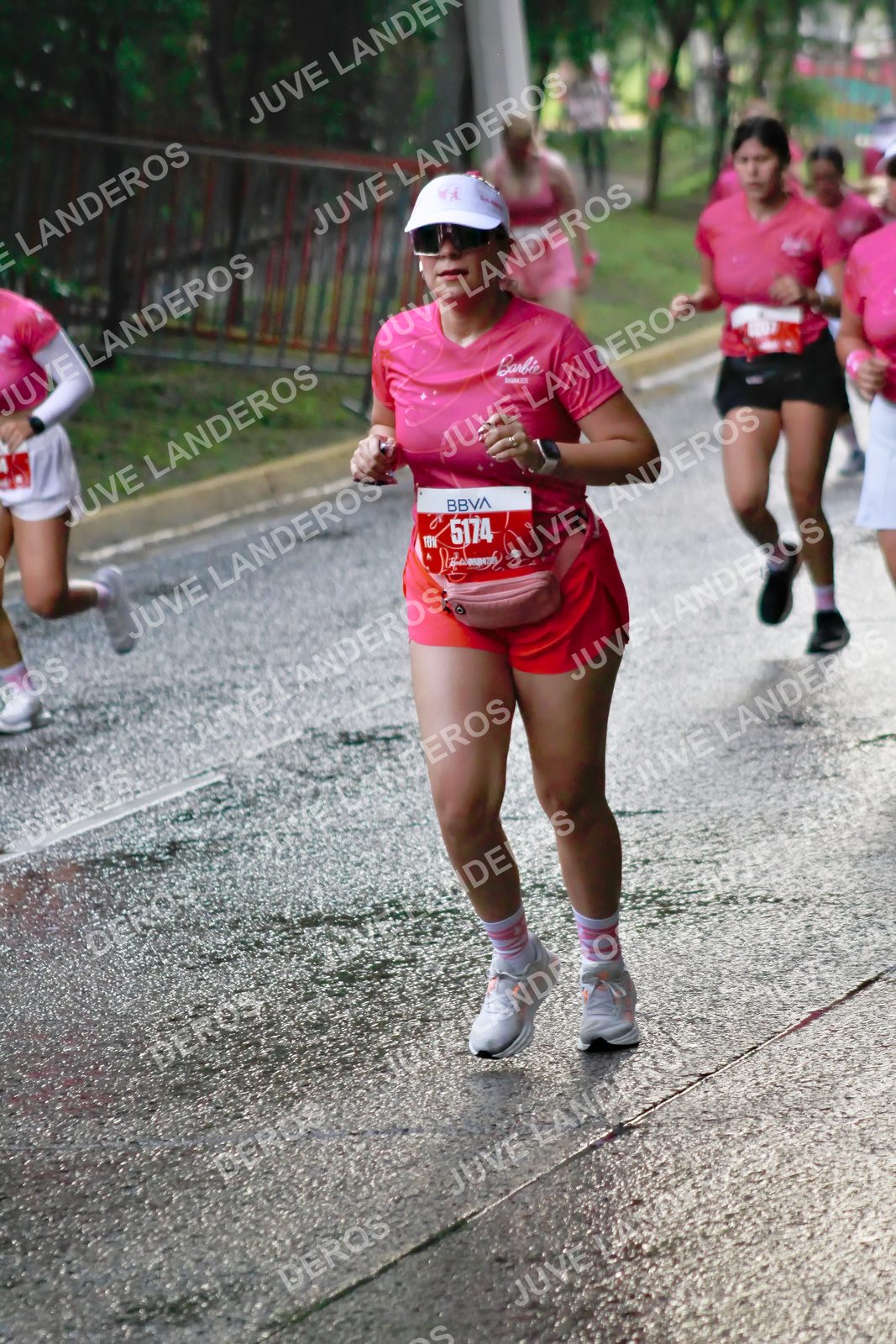Foto del BARBIE RUN GUADALAJARA en Paseo Andares, Blvd. Puerta de Hierro 4965, Zapopan a las 07:37 · Ruta · dorsal 5174