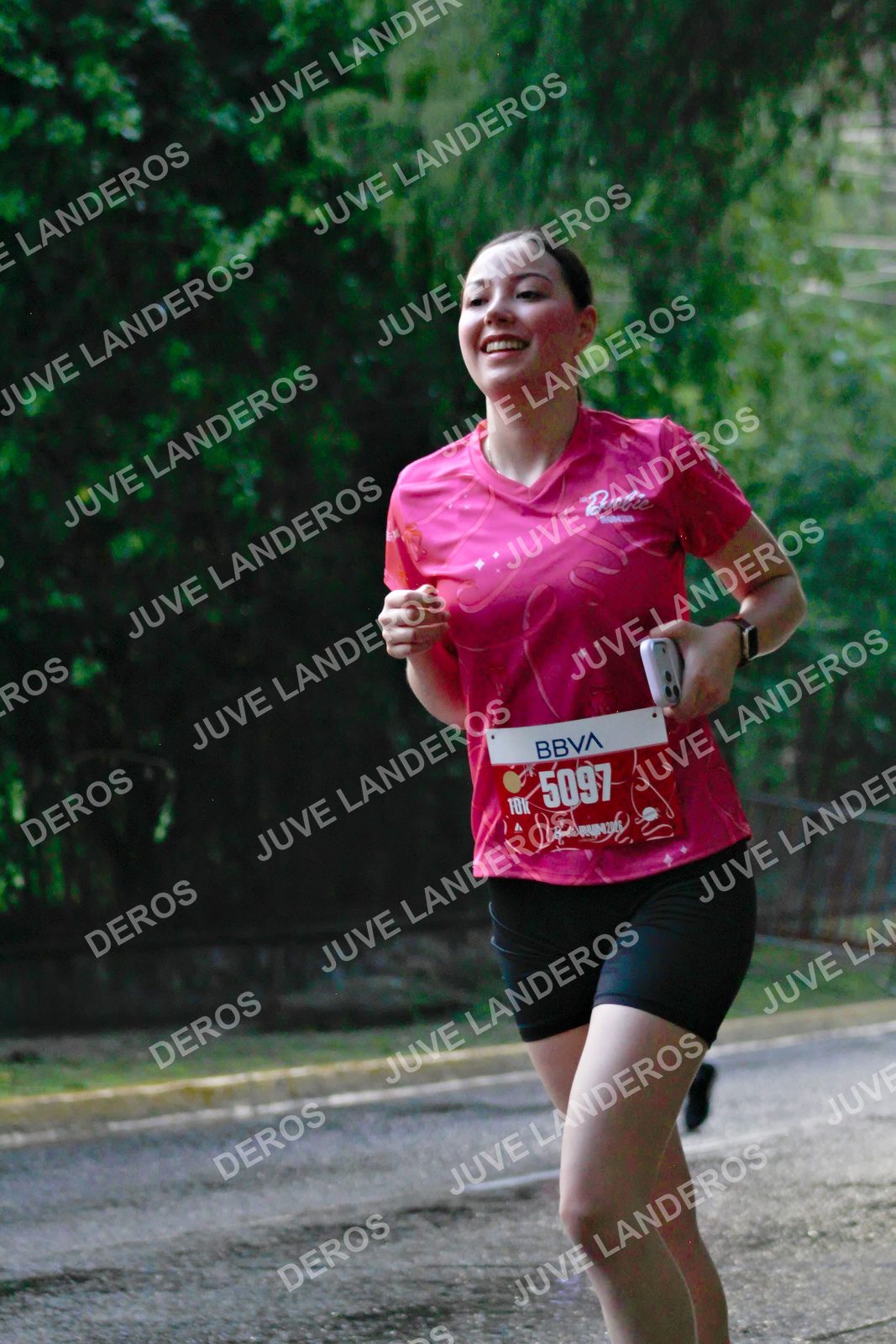 Foto del BARBIE RUN GUADALAJARA en Paseo Andares, Blvd. Puerta de Hierro 4965, Zapopan a las 07:40 · Ruta · dorsal 5097