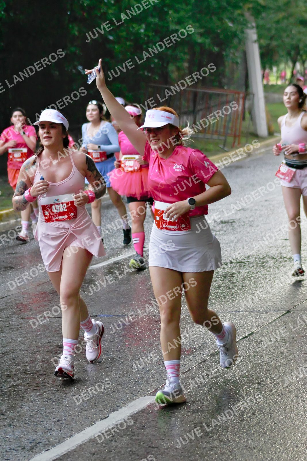 Foto del BARBIE RUN GUADALAJARA en Paseo Andares, Blvd. Puerta de Hierro 4965, Zapopan a las 07:37 · Ruta · dorsal 4932