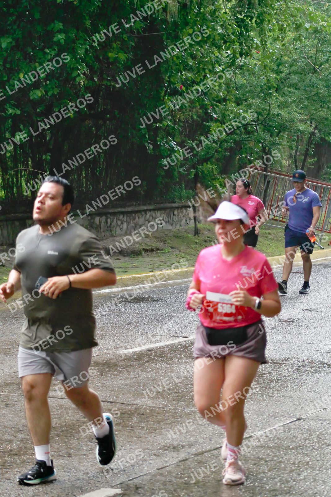 Foto del BARBIE RUN GUADALAJARA en Paseo Andares, Blvd. Puerta de Hierro 4965, Zapopan a las 07:47 · Ruta · dorsal 5364