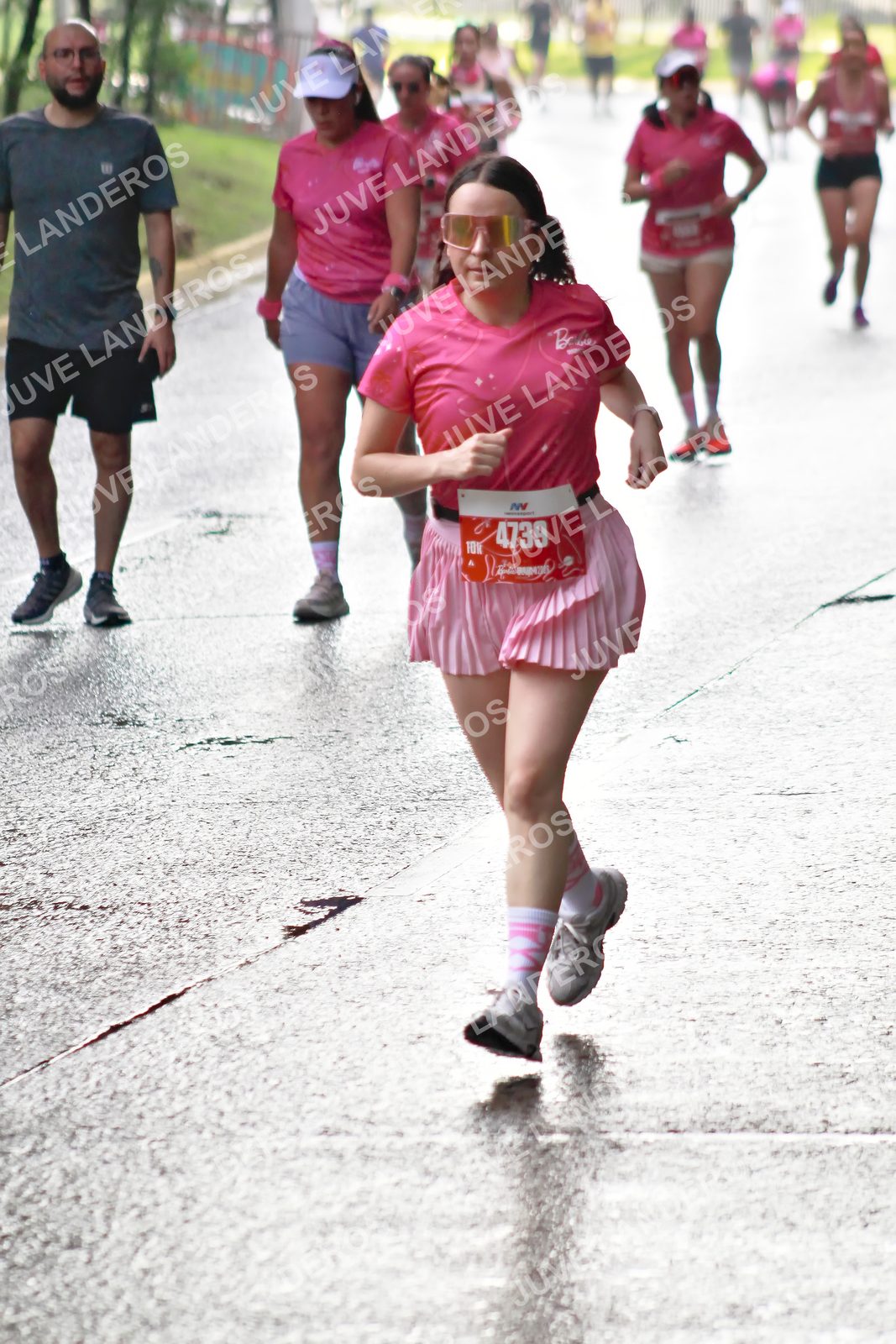 Foto del BARBIE RUN GUADALAJARA en Paseo Andares, Blvd. Puerta de Hierro 4965, Zapopan a las 07:46 · Ruta · dorsal 4739
