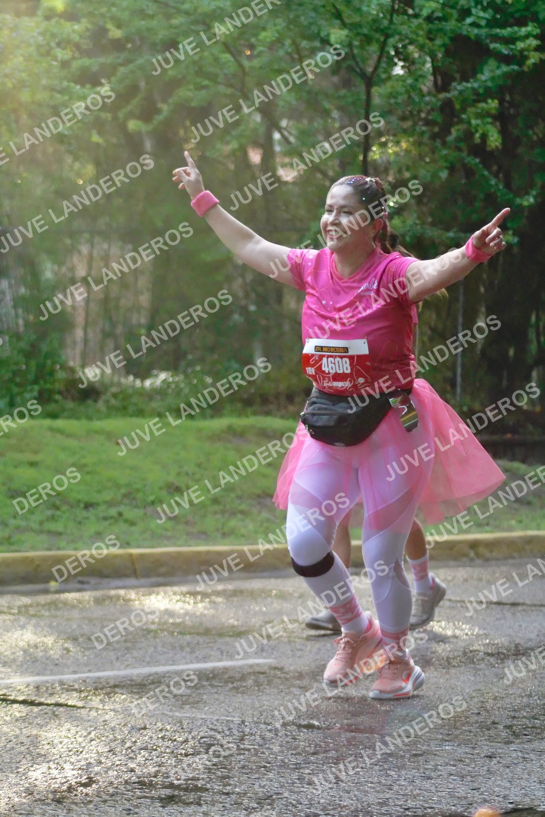 Foto del BARBIE RUN GUADALAJARA en Paseo Andares, Blvd. Puerta de Hierro 4965, Zapopan a las 07:42 · Ruta · dorsal 4608
