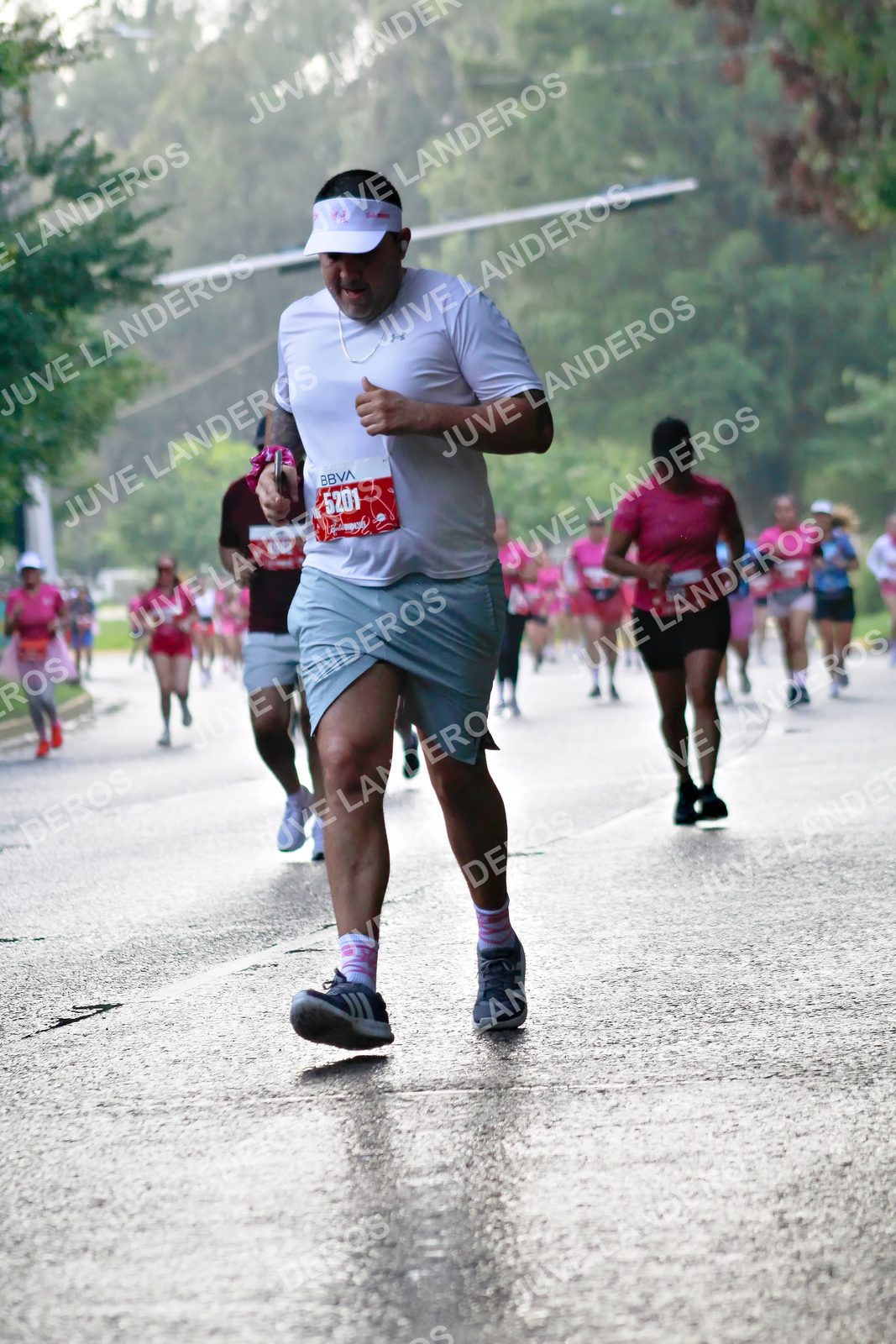 Foto del BARBIE RUN GUADALAJARA en Paseo Andares, Blvd. Puerta de Hierro 4965, Zapopan a las 07:39 · Ruta · dorsal 5201
