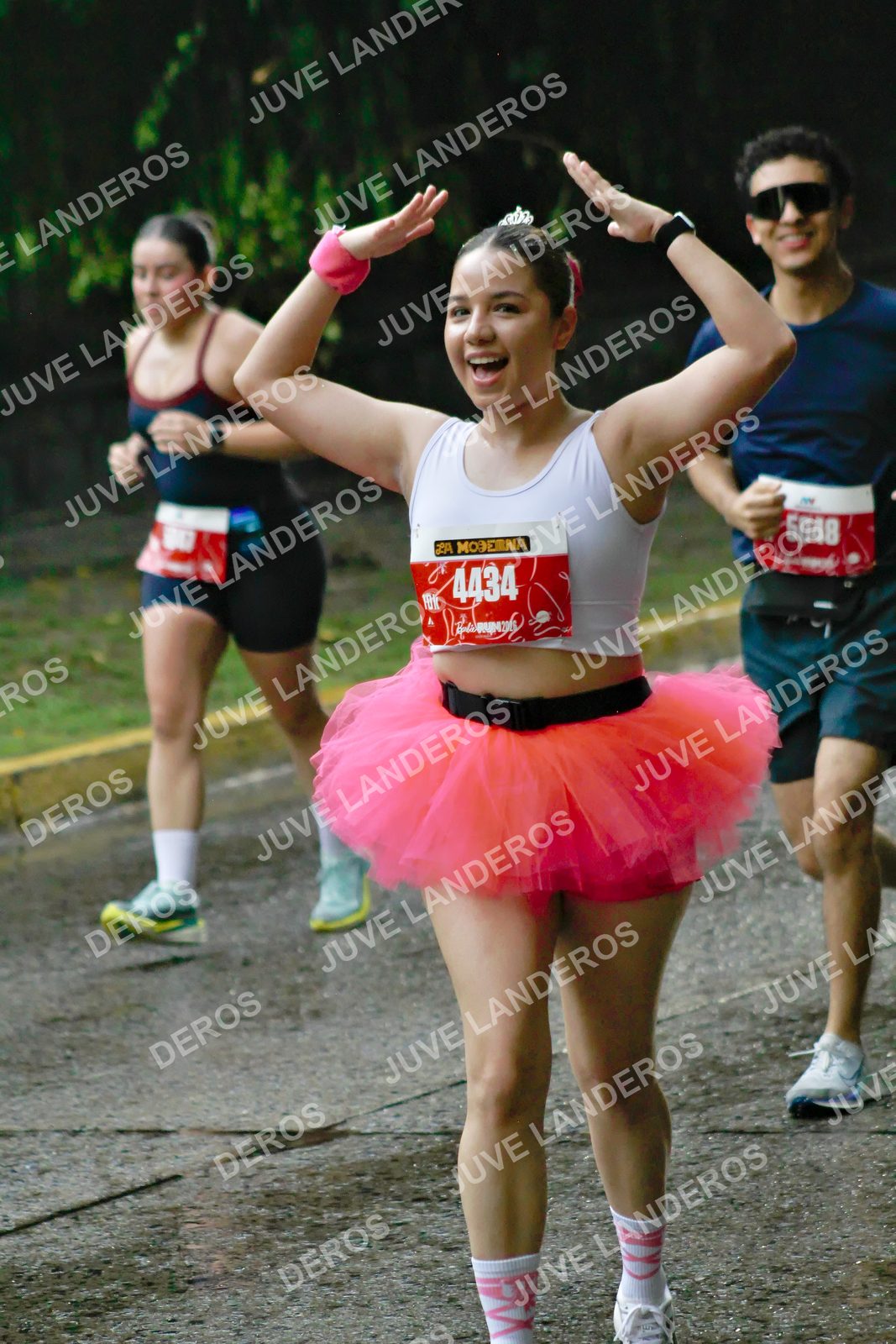 Foto del BARBIE RUN GUADALAJARA en Paseo Andares, Blvd. Puerta de Hierro 4965, Zapopan a las 07:36 · Ruta · dorsal 4434, 5048