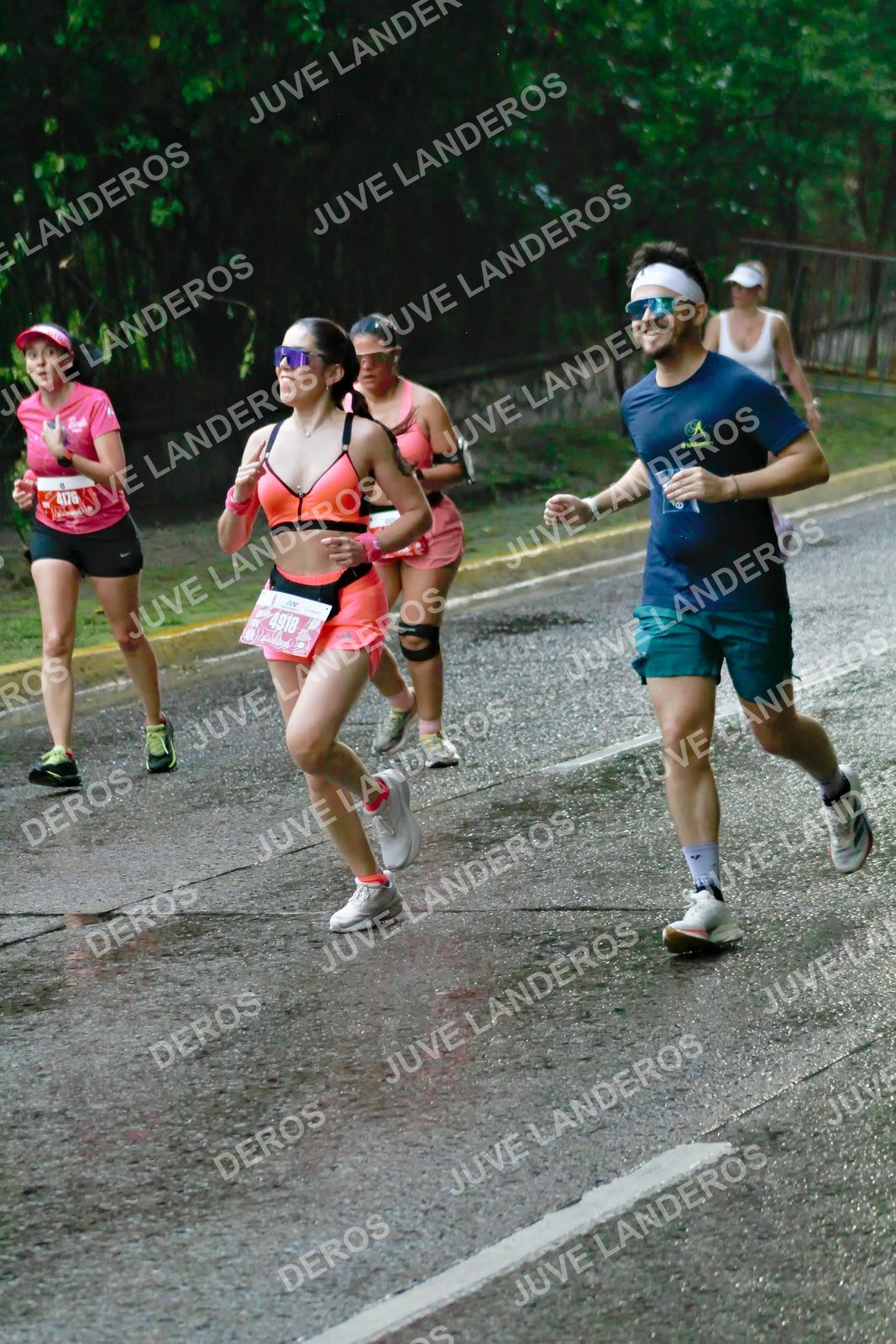 Foto del BARBIE RUN GUADALAJARA en Paseo Andares, Blvd. Puerta de Hierro 4965, Zapopan a las 07:37 · Ruta · dorsal 4918, 4176